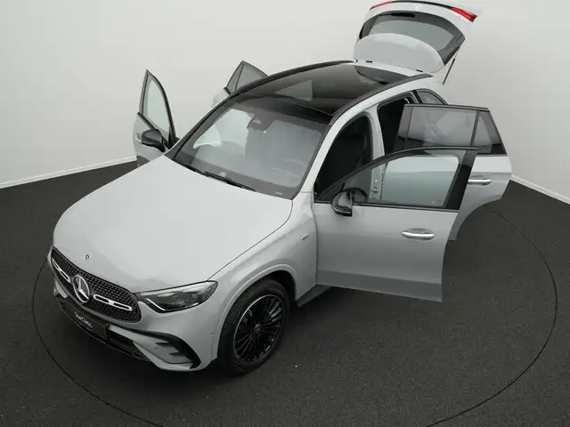 Mercedes-Benz GLC view 14