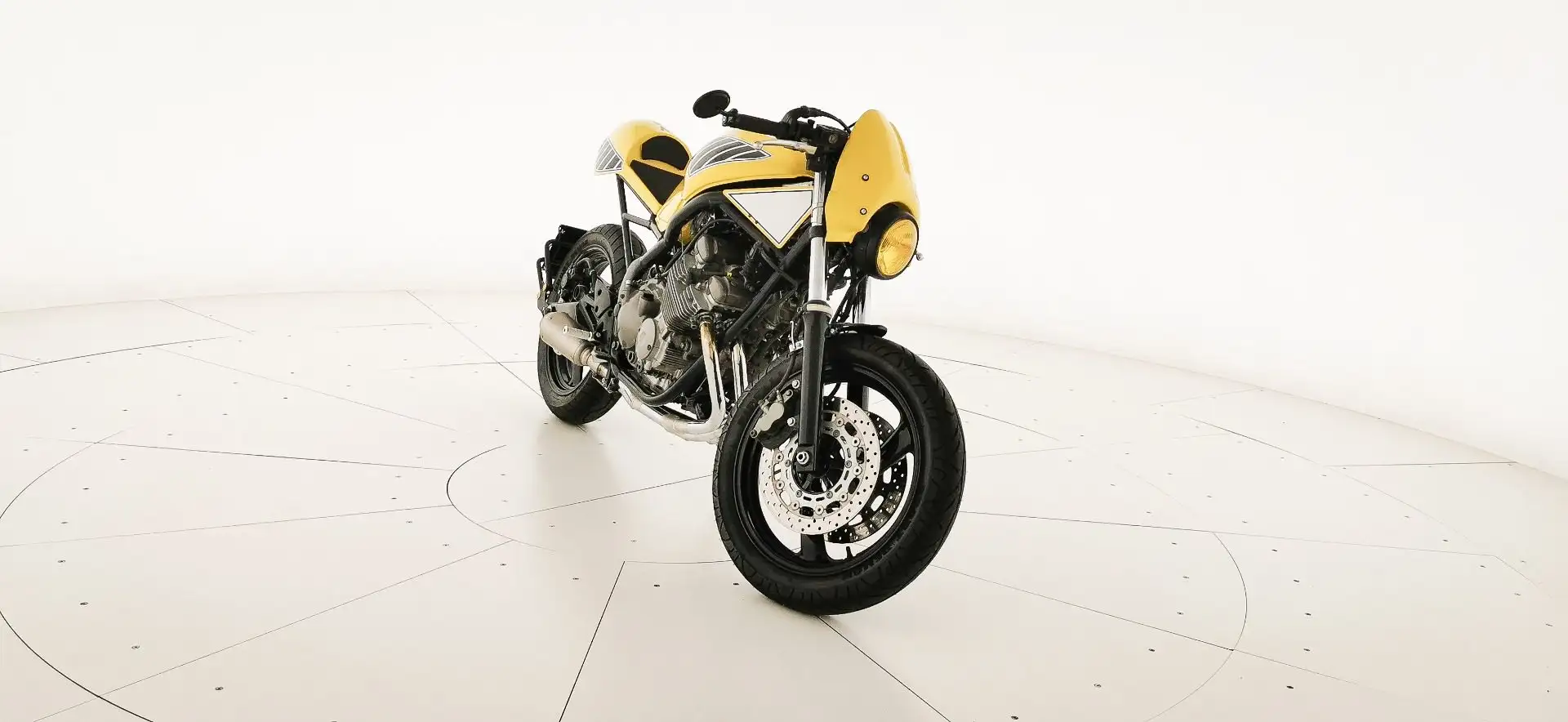 Yamaha XJ6 Diversion Retrò Caffè Garage Yellow - 2