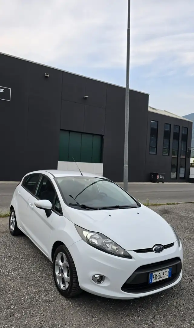 Ford Fiesta 5p 1.4 tdci Titanium c/esp - 2