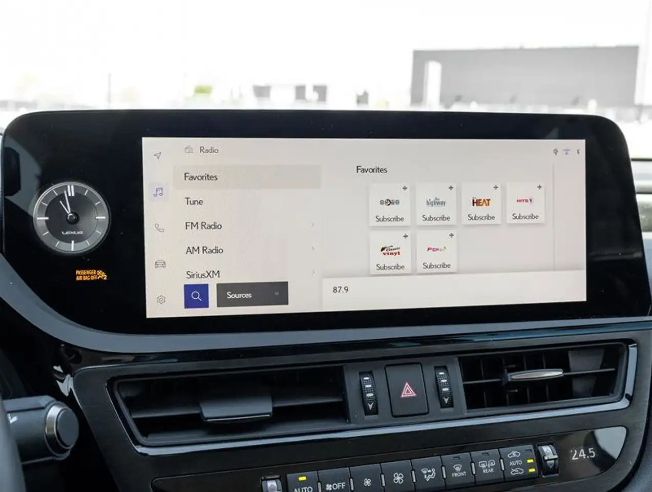 Lexus ES снимка Lexus ES