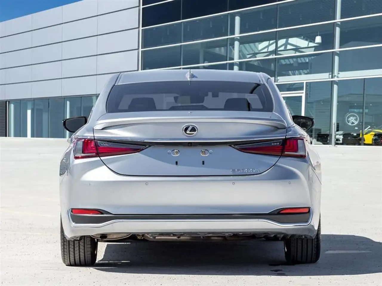 Lexus ES снимка Lexus ES