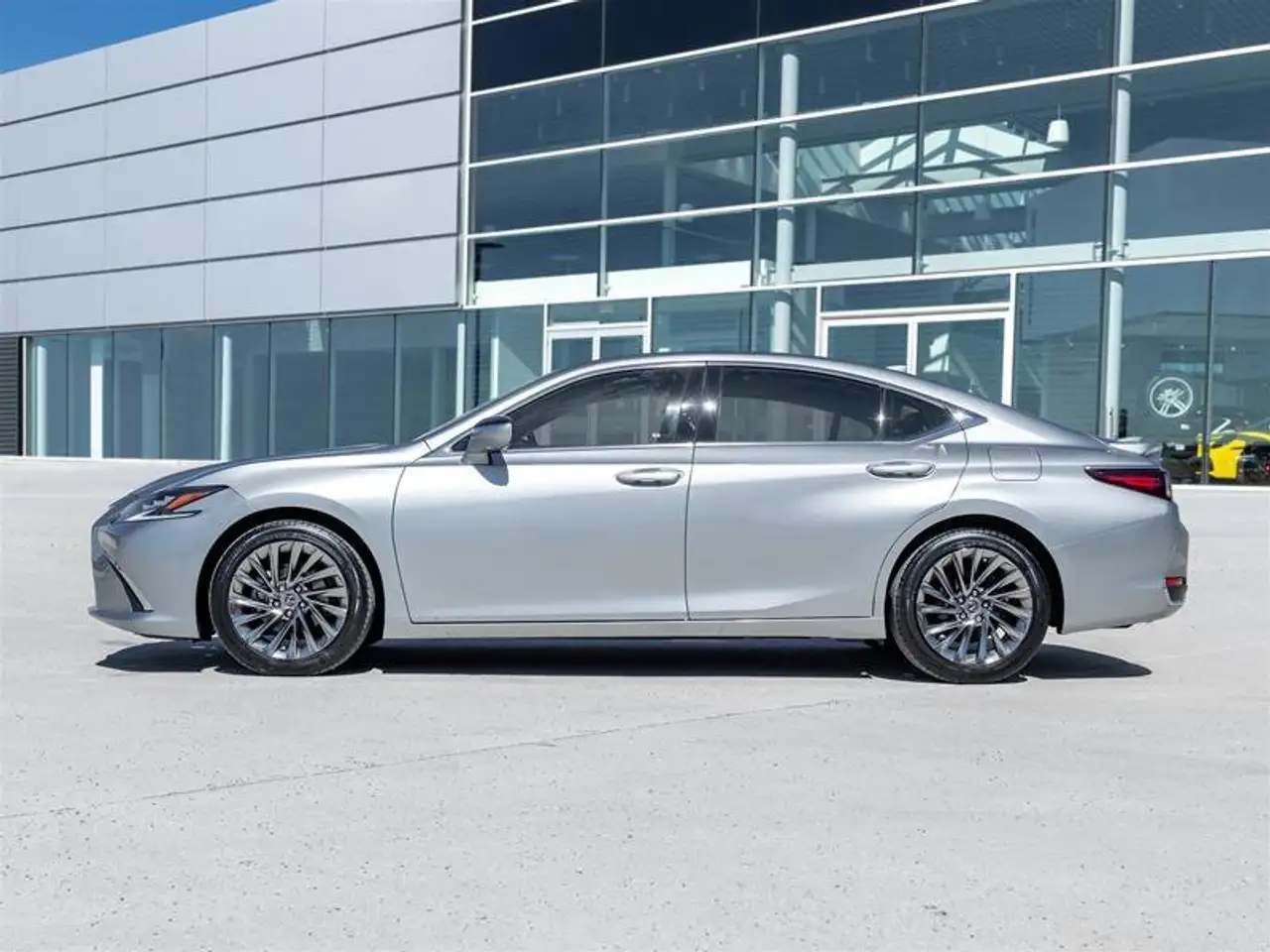 Lexus ES снимка Lexus ES