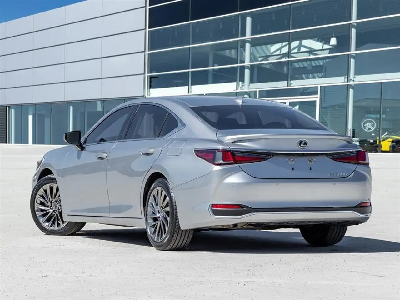 Lexus ES снимка Lexus ES