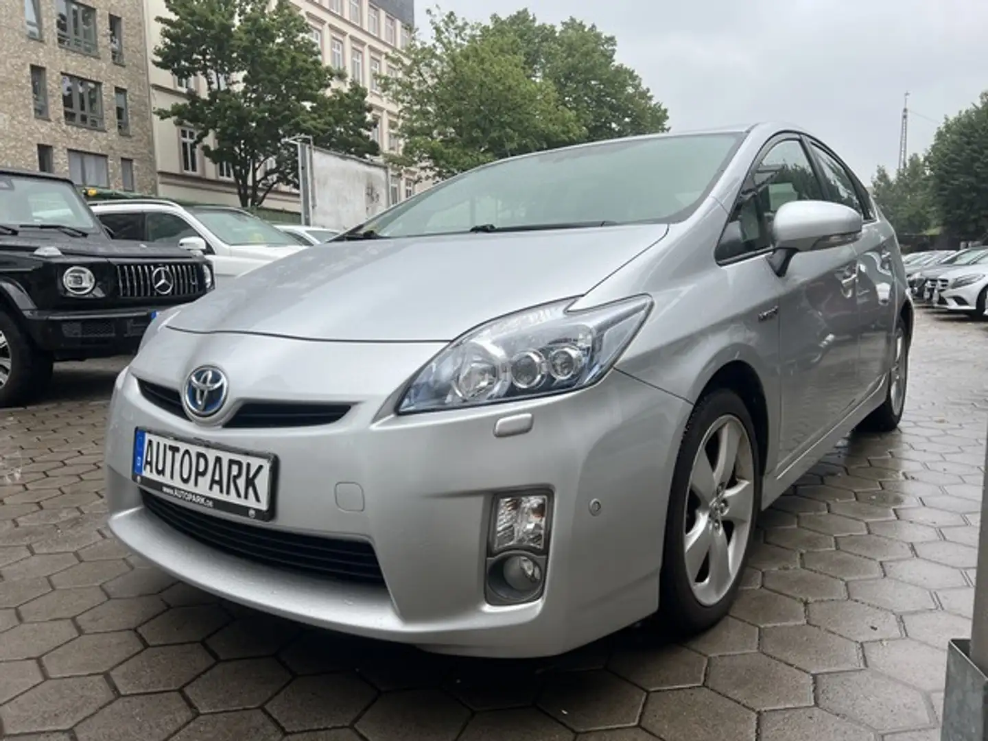 Toyota Prius 1.8 Hybrid Comfort*Automatik*Navi*Kamera Argento - 2