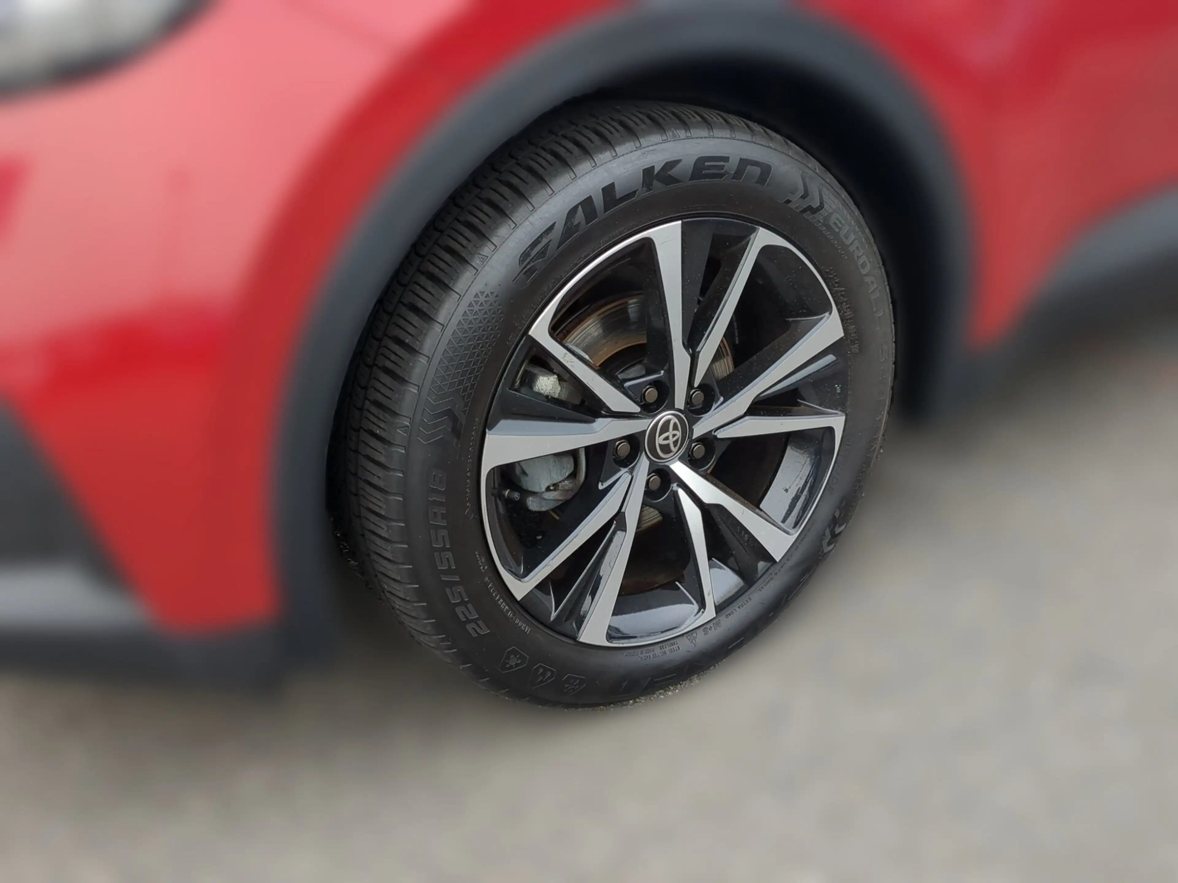 Toyota C-HR 1.8 FWD Team Deutschland ACC+AUT+Navi+Kam. — photo 8
