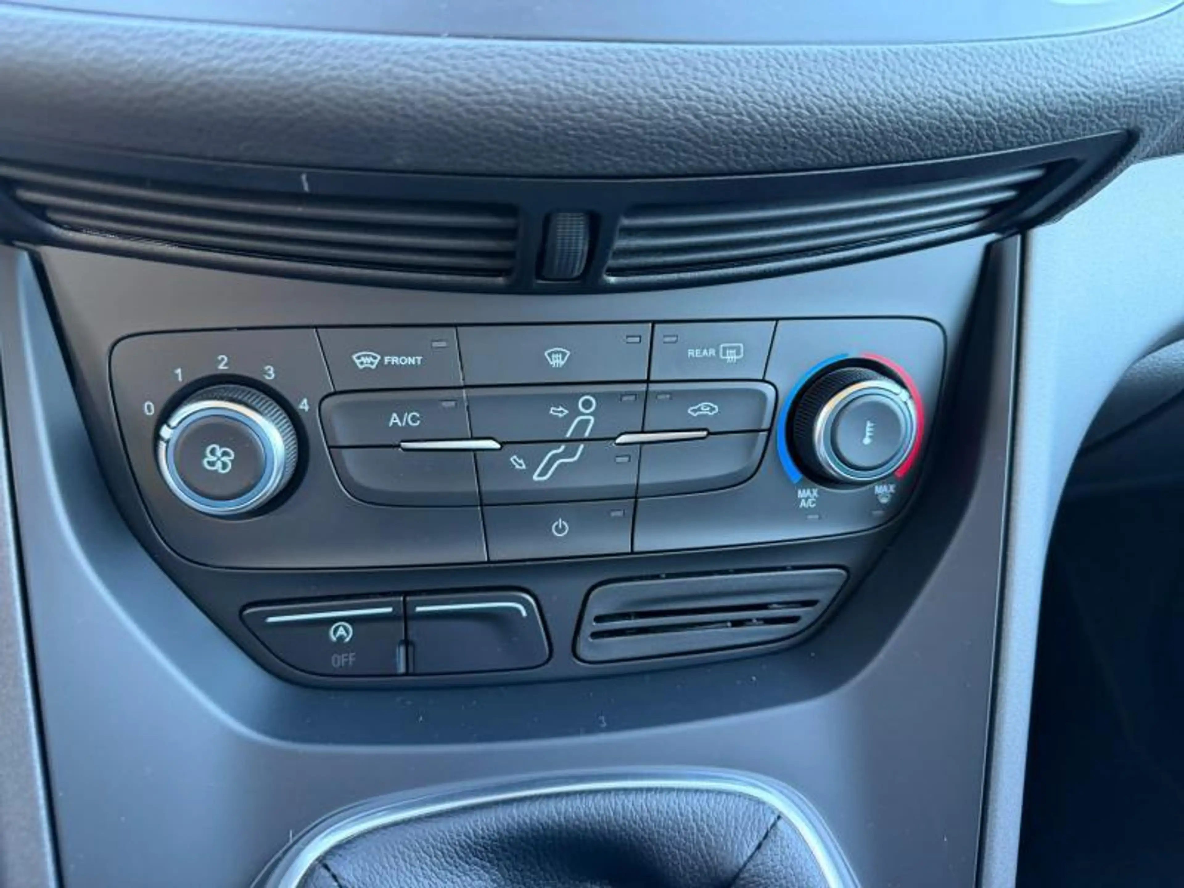 Ford C-Max Trend — photo 9