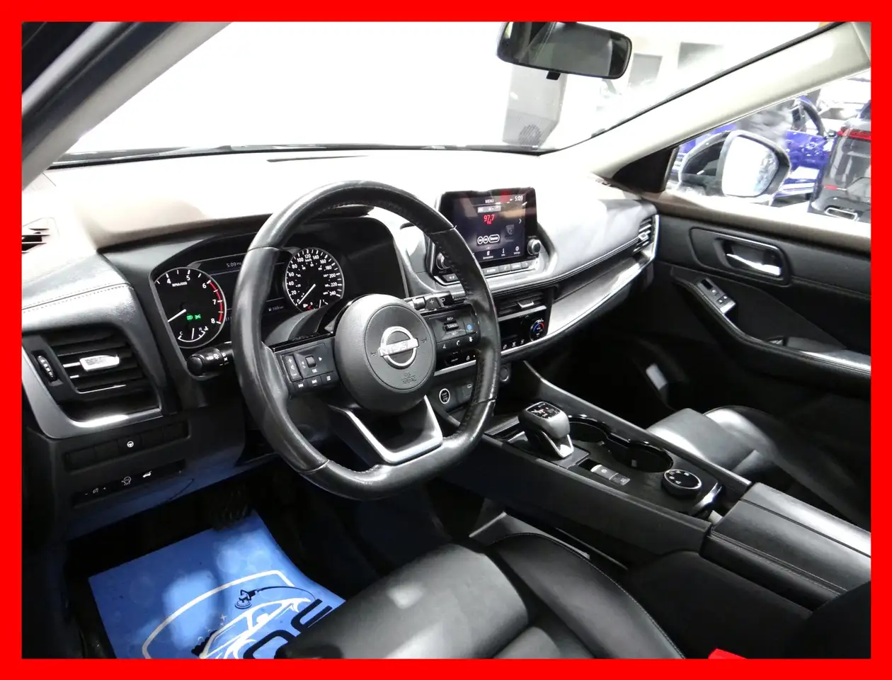 Nissan Rogue снимка Nissan Rogue