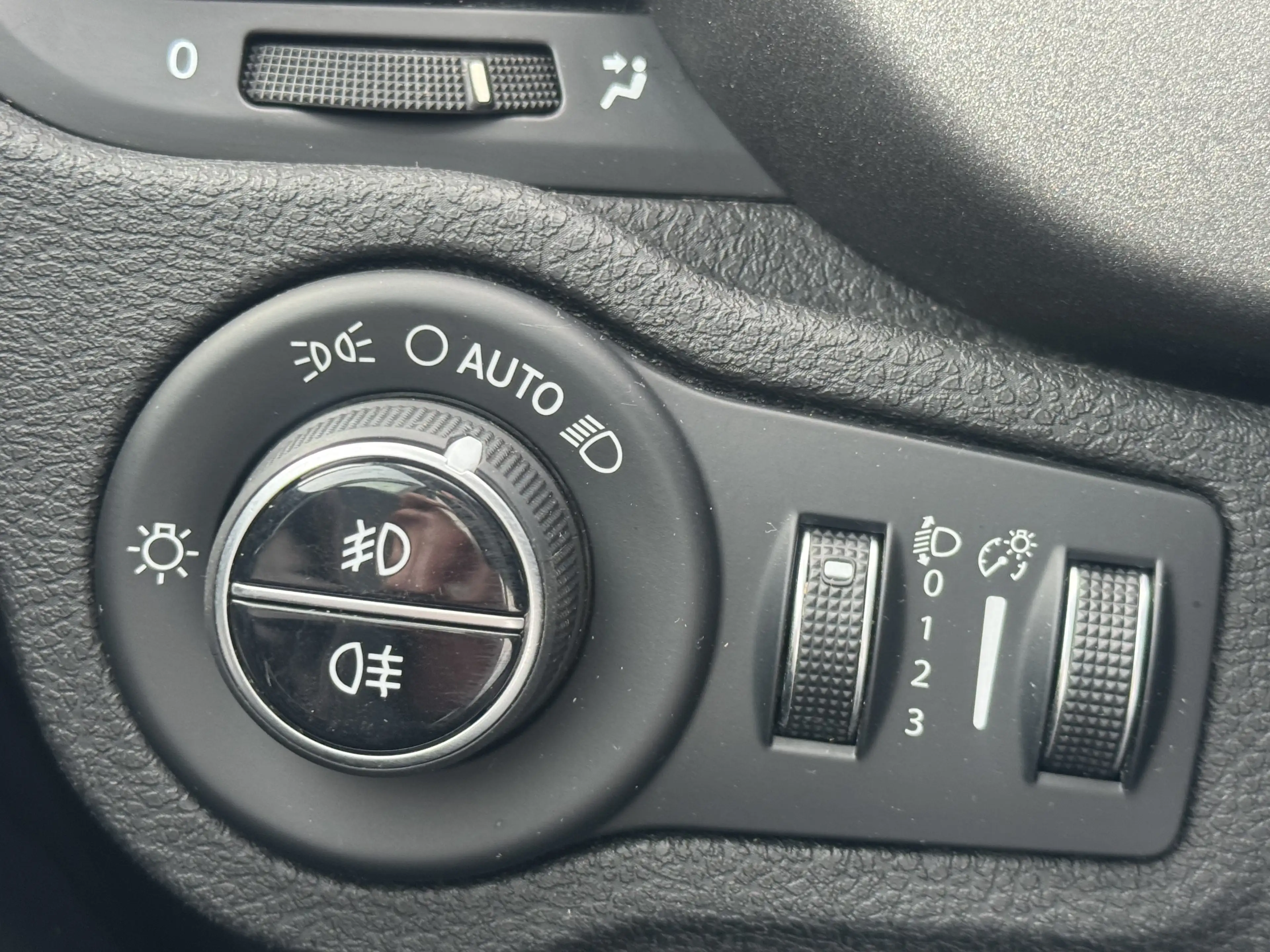 Fiat 500X 500X 1.4 MultiAir Lounge *NAVI*CLIM*AUTOMATIQUE*GARANTIE — photo 15