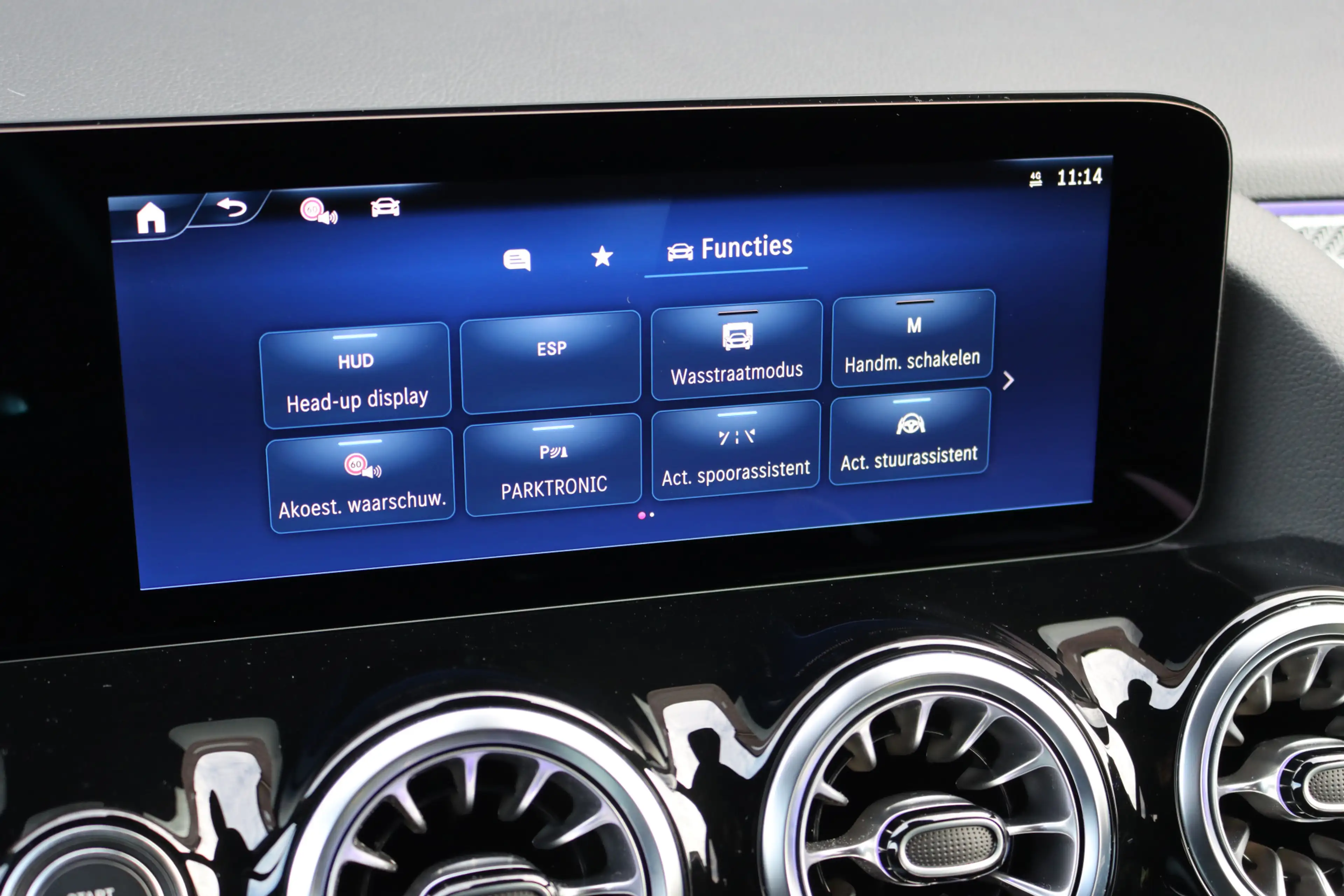 Mercedes-Benz GLA 250 e Premium+ AMG Line | Facelift | Distronic | Panor — photo 20