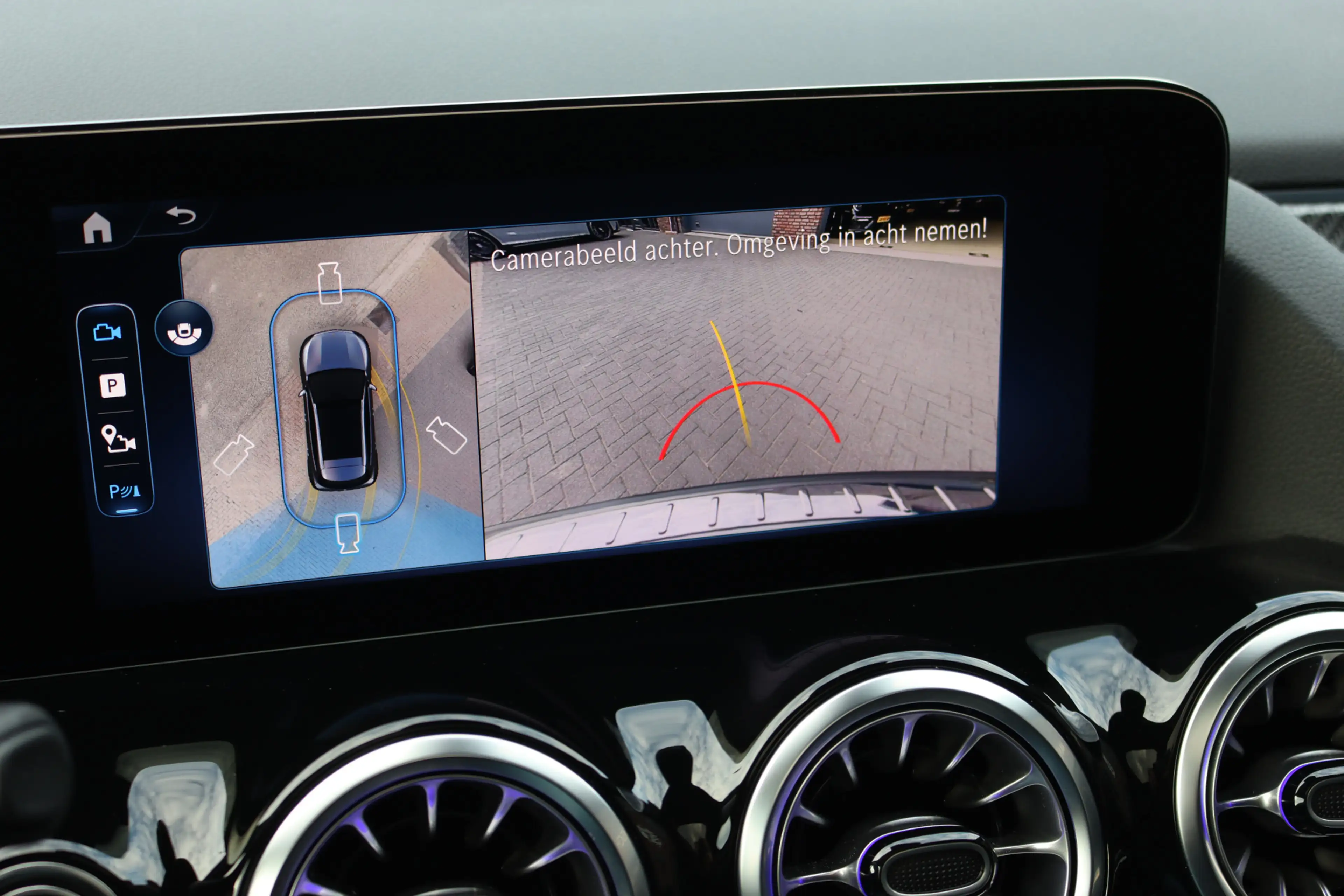 Mercedes-Benz GLA 250 e Premium+ AMG Line | Facelift | Distronic | Panor — photo 24