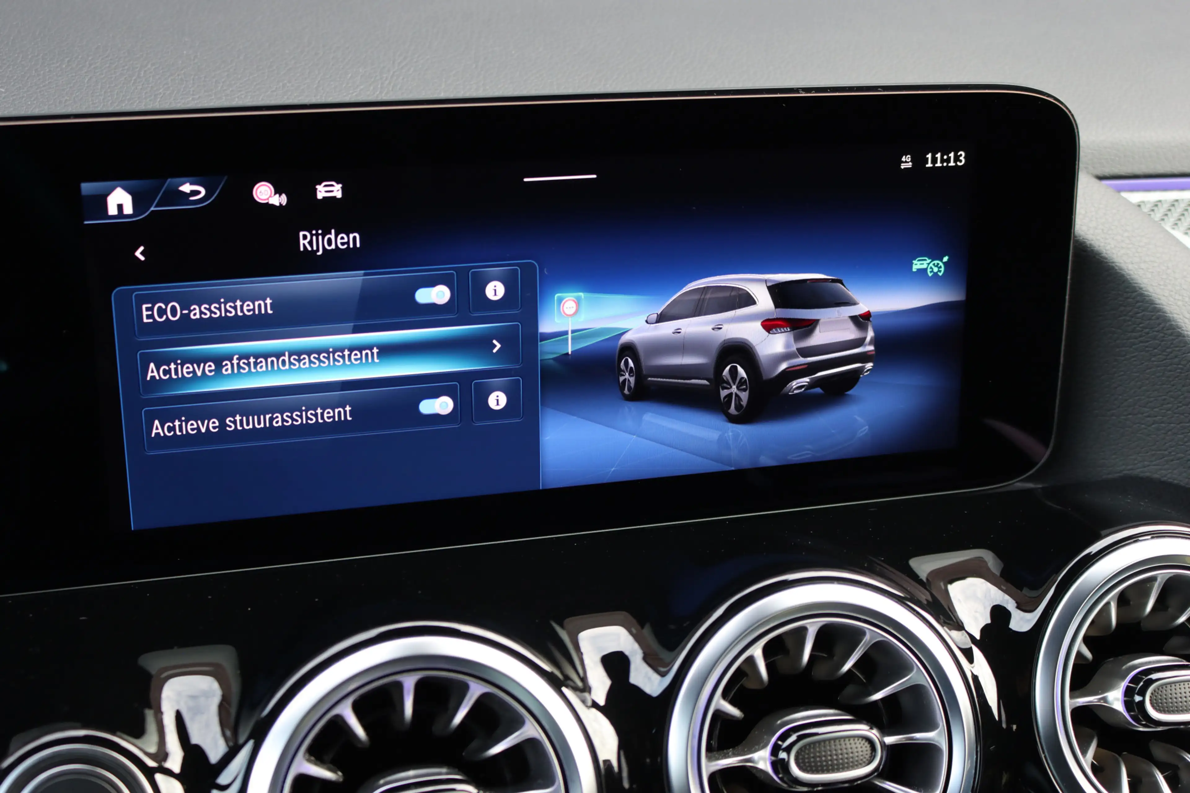 Mercedes-Benz GLA 250 e Premium+ AMG Line | Facelift | Distronic | Panor — photo 41
