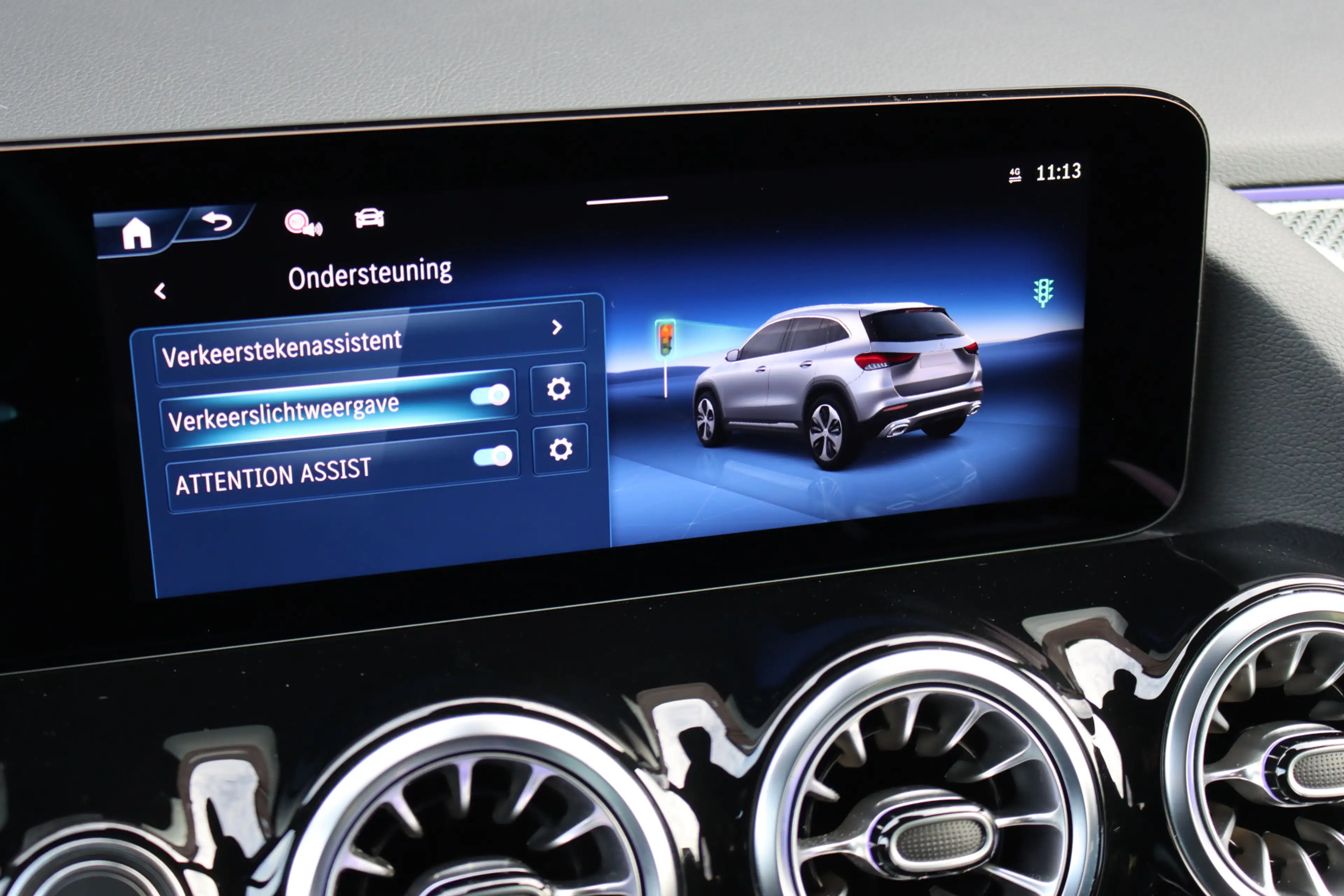 Mercedes-Benz GLA 250 e Premium+ AMG Line | Facelift | Distronic | Panor — photo 43