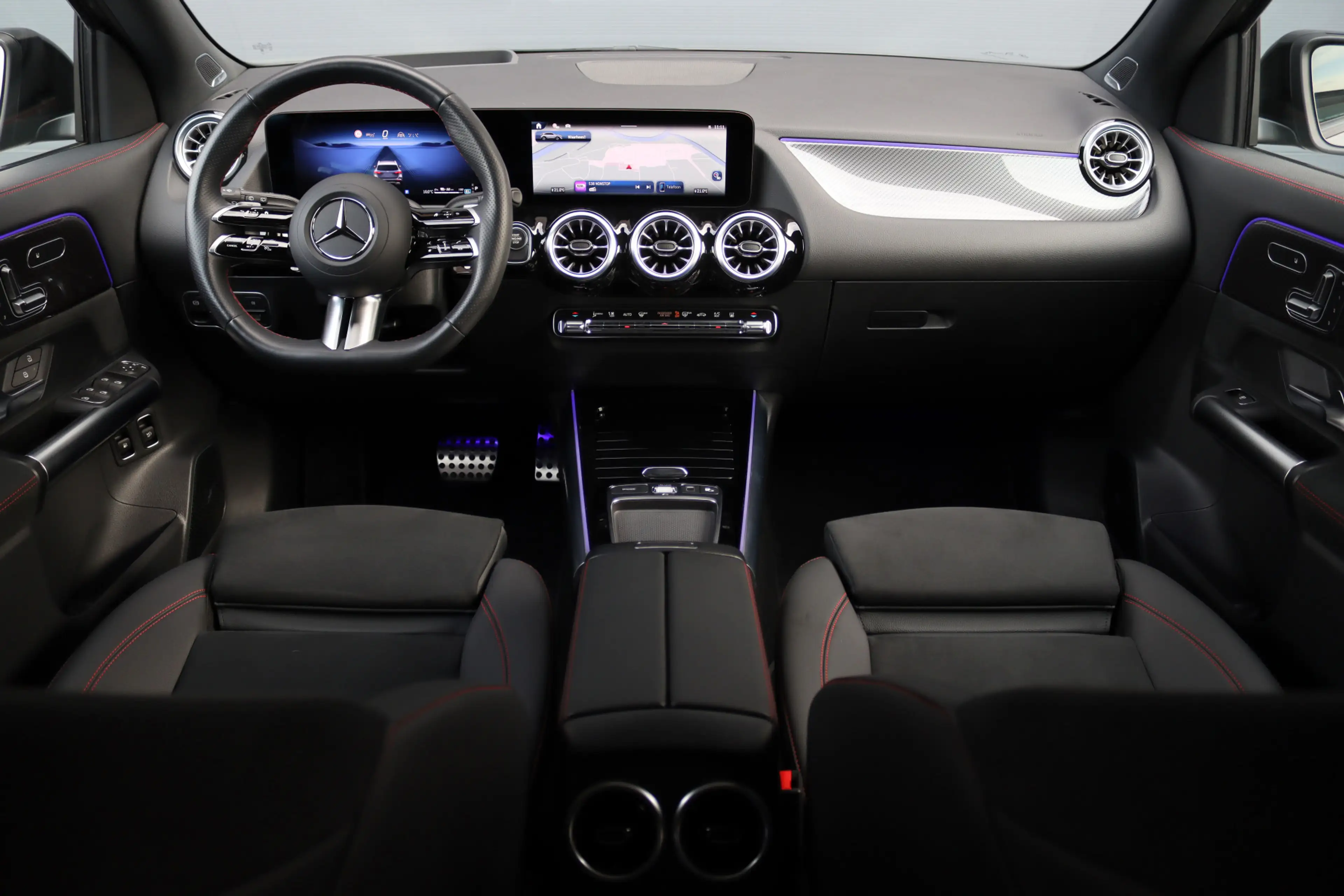Mercedes-Benz GLA 250 e Premium+ AMG Line | Facelift | Distronic | Panor — photo 2