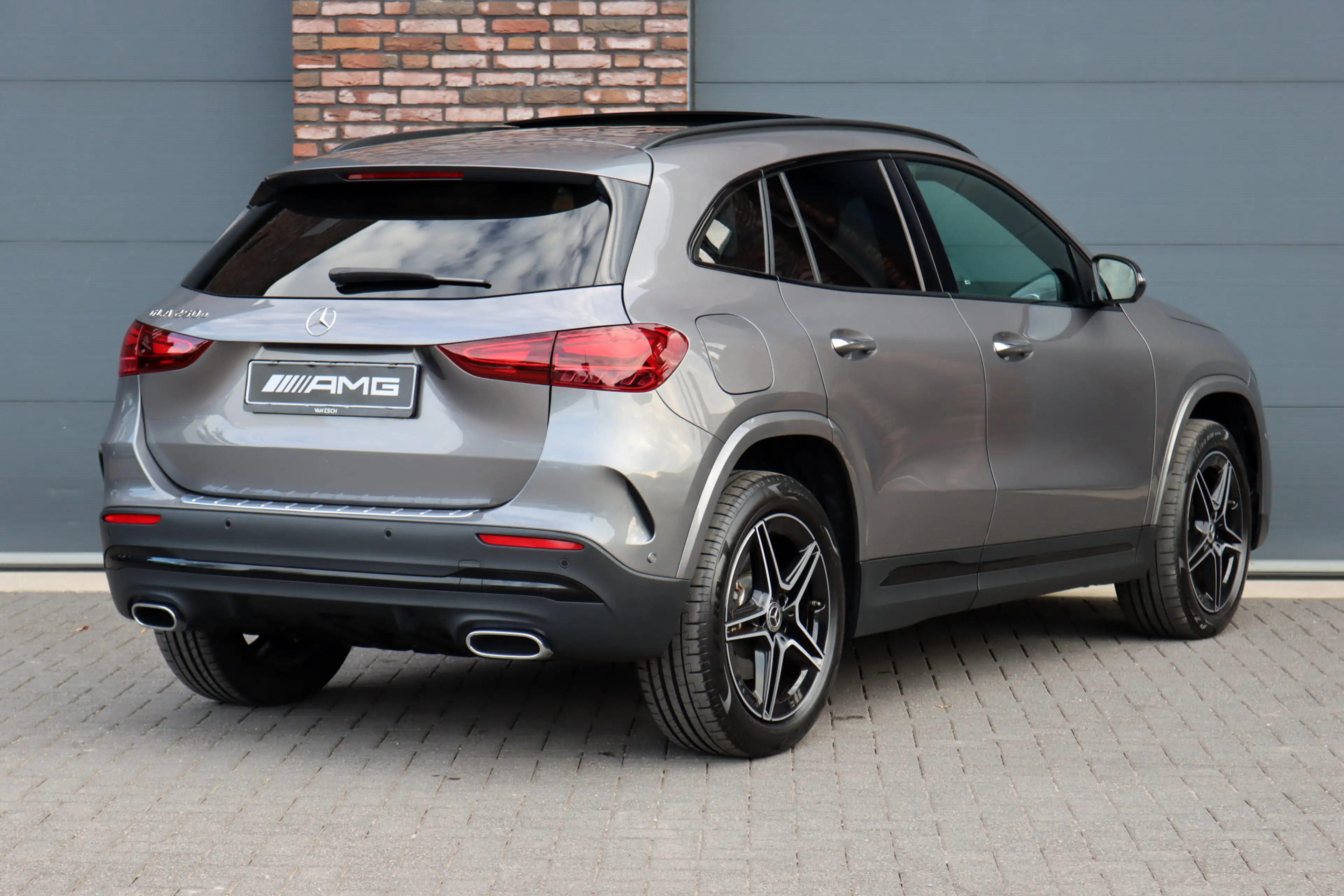 Mercedes-Benz GLA 250 e Premium+ AMG Line | Facelift | Distronic | Panor — photo 7