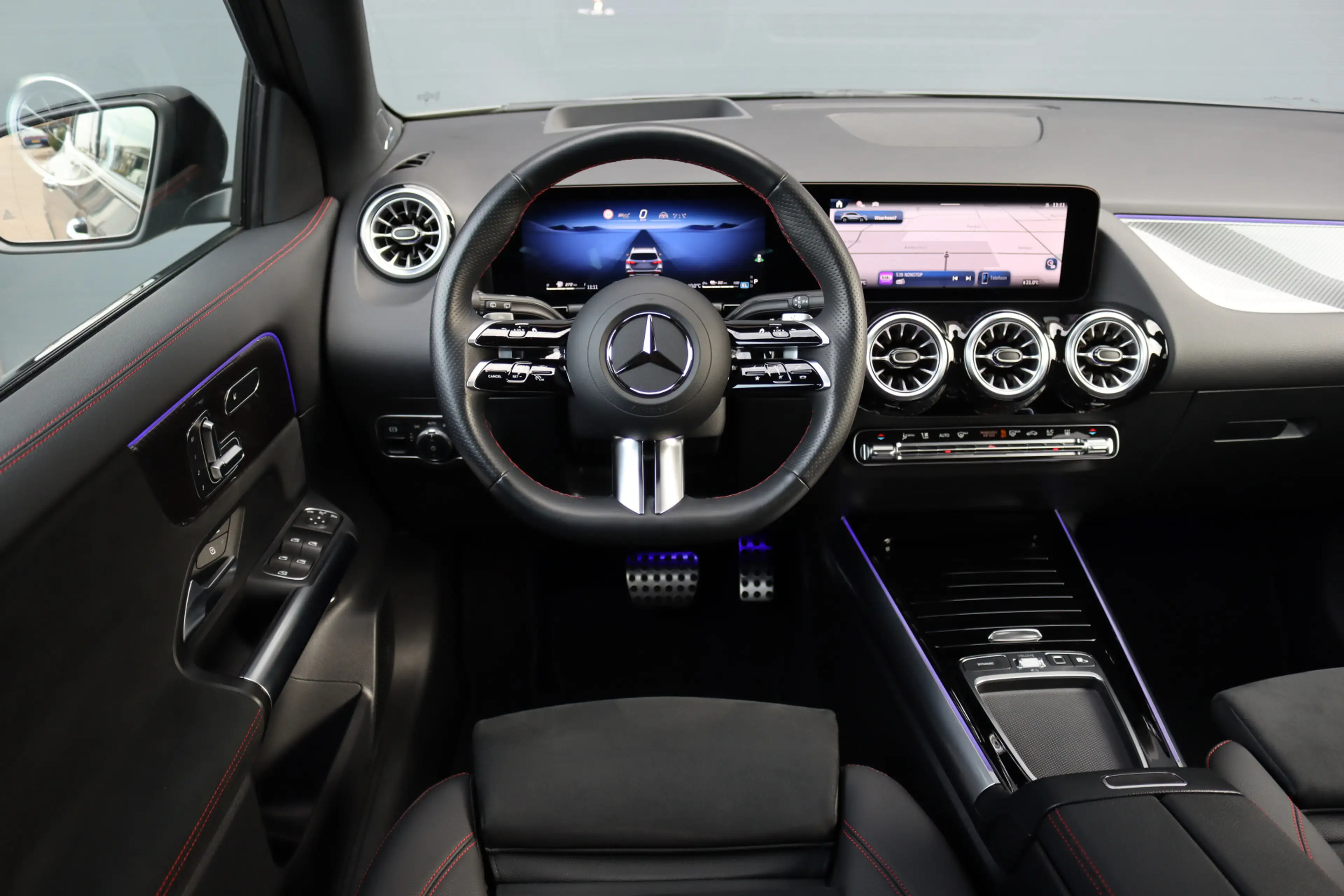 Mercedes-Benz GLA 250 e Premium+ AMG Line | Facelift | Distronic | Panor — photo 29