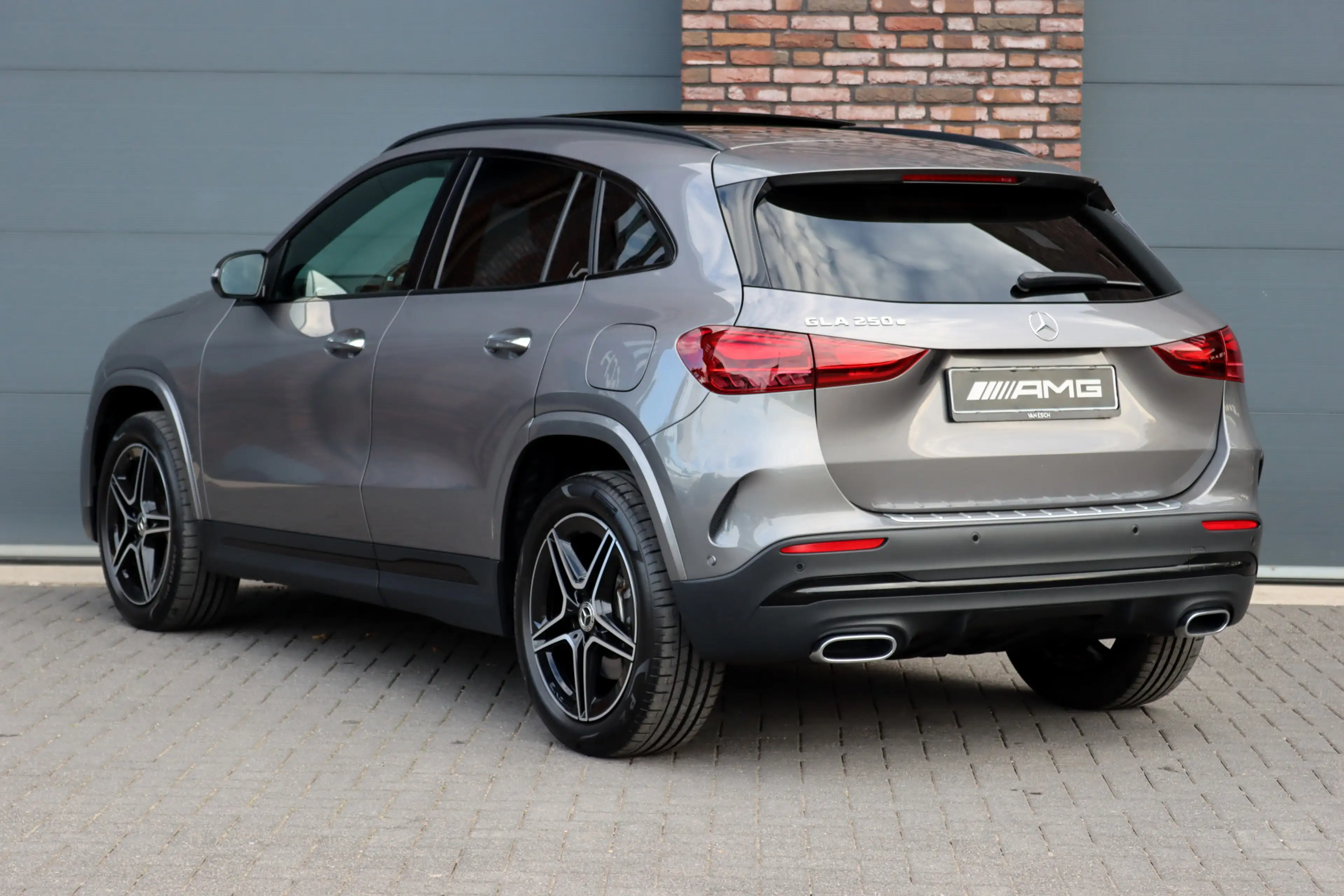 Mercedes-Benz GLA 250 e Premium+ AMG Line | Facelift | Distronic | Panor — photo 5