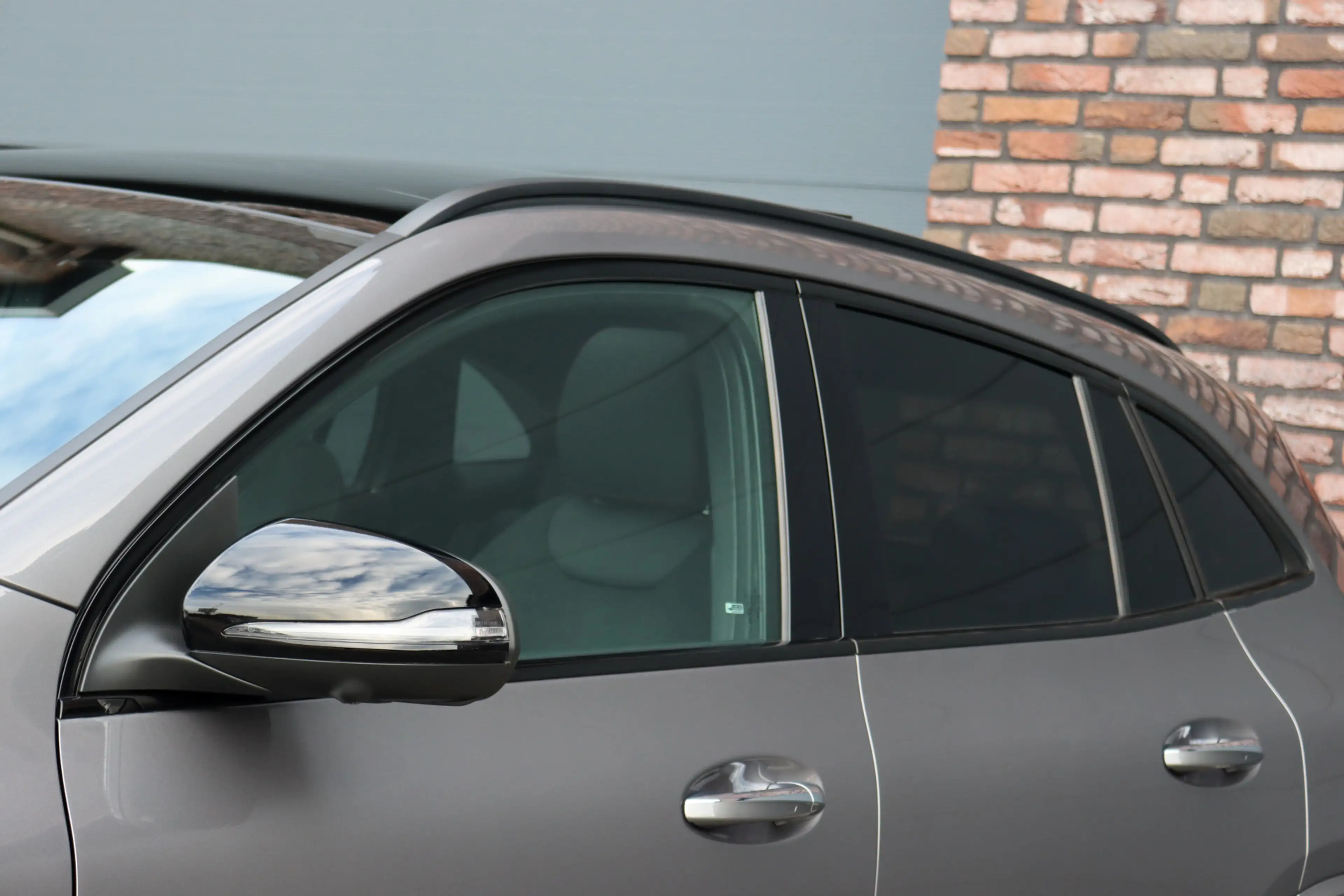 Mercedes-Benz GLA 250 e Premium+ AMG Line | Facelift | Distronic | Panor — photo 19