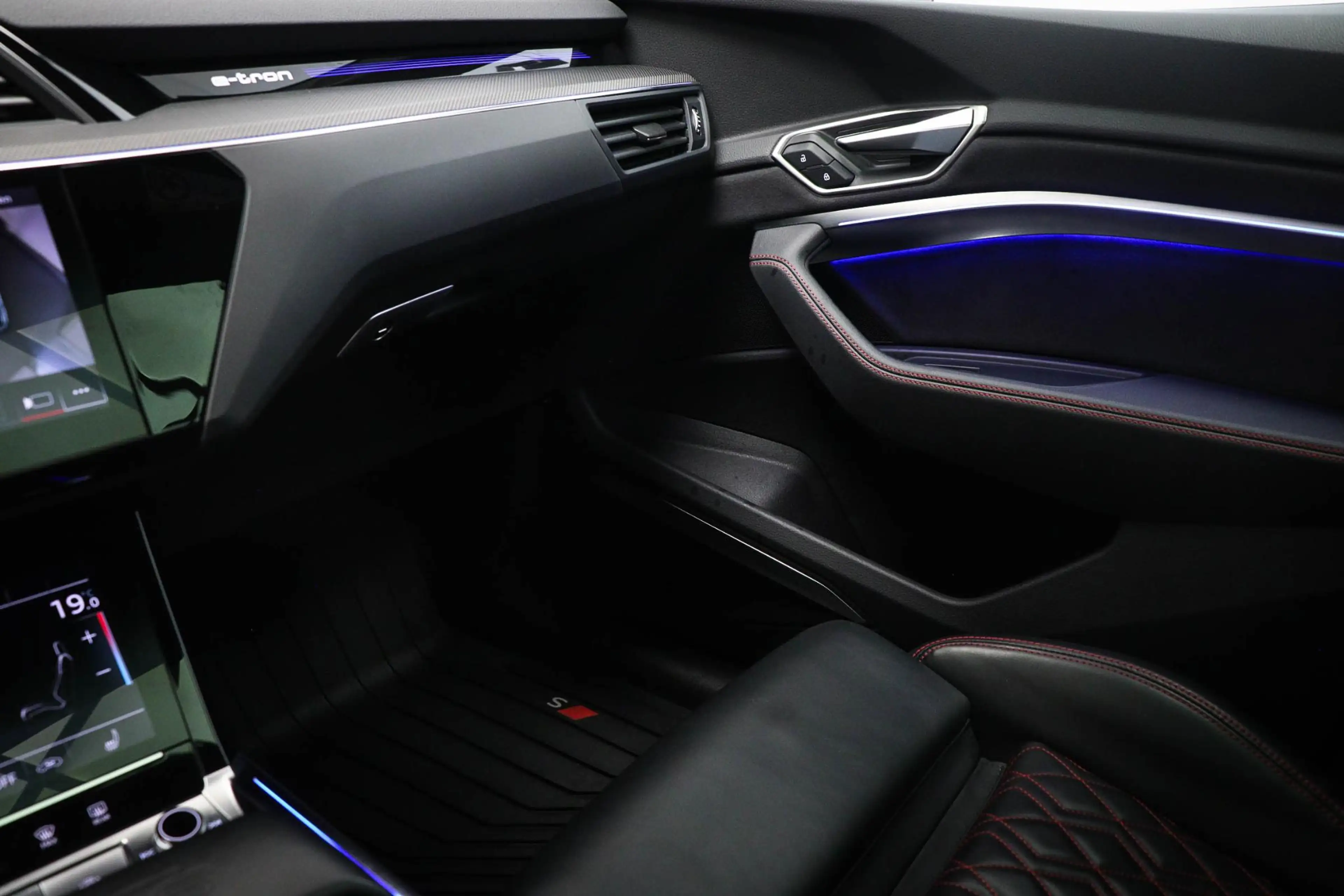 Audi Q8 e-tron Sportback S quattro SQ8 115 kWh | Panoramadak | Ba — photo 44