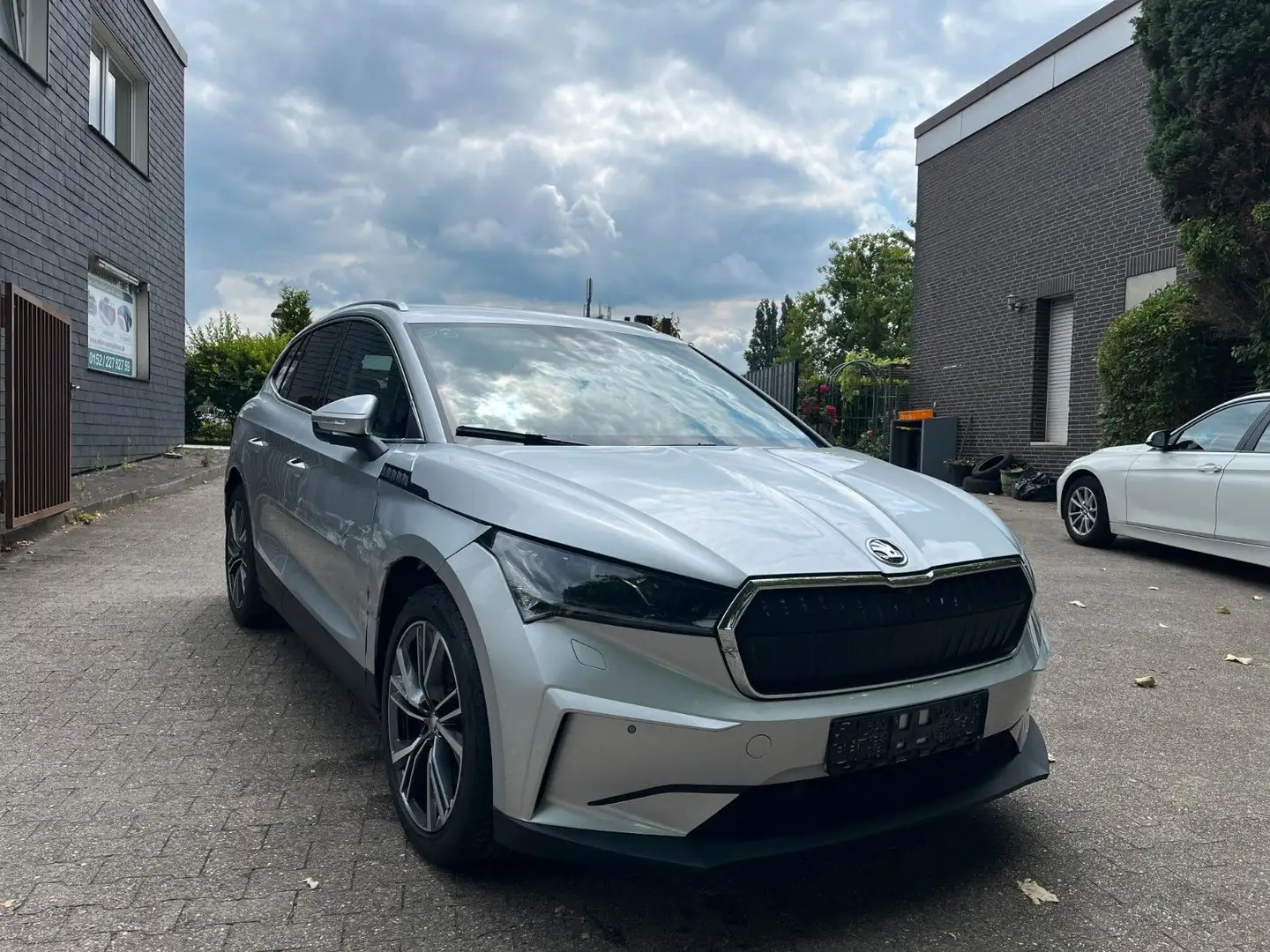 Skoda Enyaq 85 x Loft MATRIX KAMERA Plateado - 2