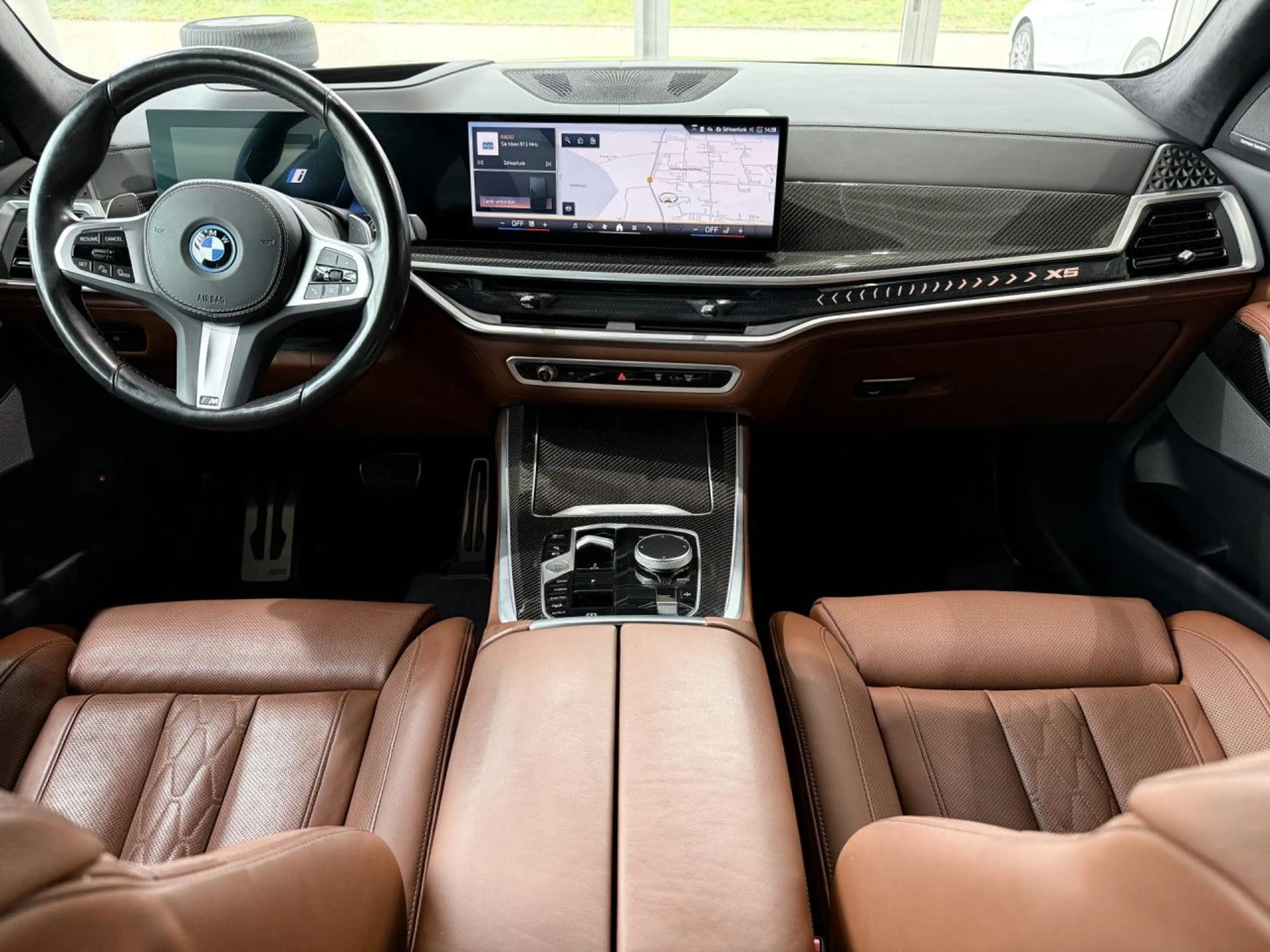 BMW X5 xD50e M Sport LiveProf ACC HUD Memory AHK 22" — photo 11