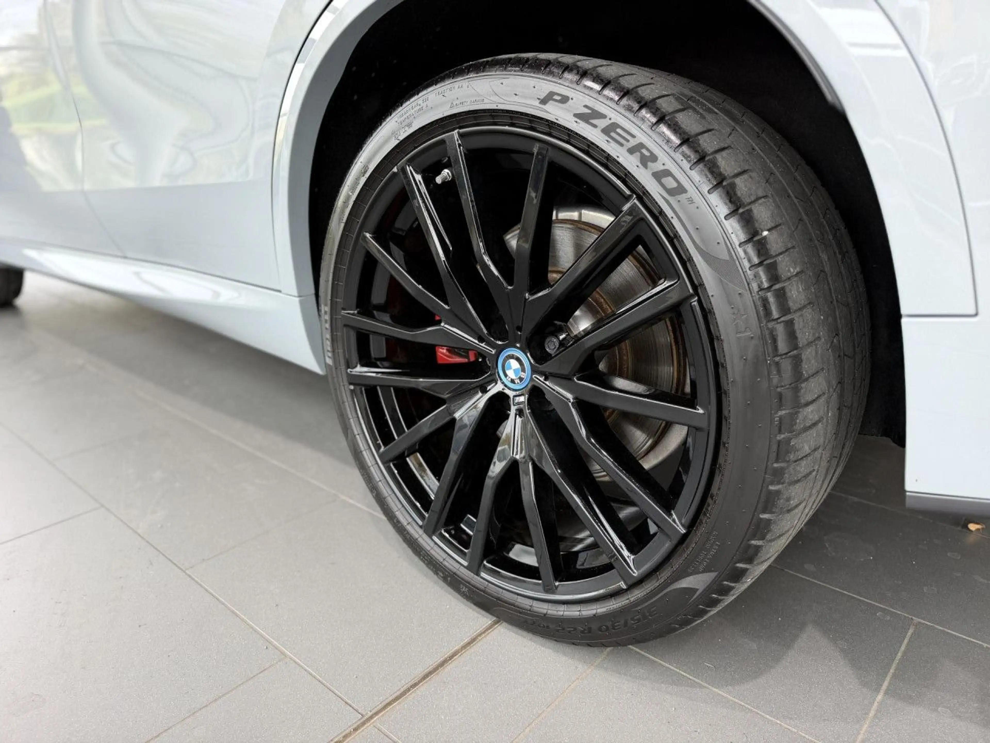 BMW X5 xD50e M Sport LiveProf ACC HUD Memory AHK 22" — photo 9