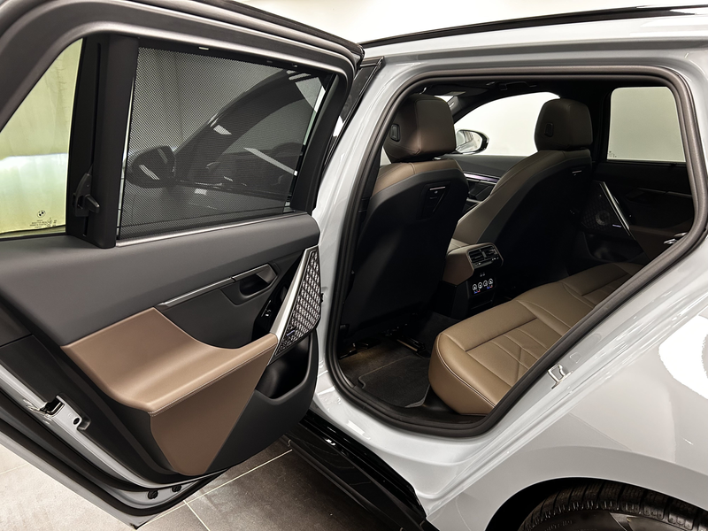 BMW 550 e xDrive Touring — photo 15