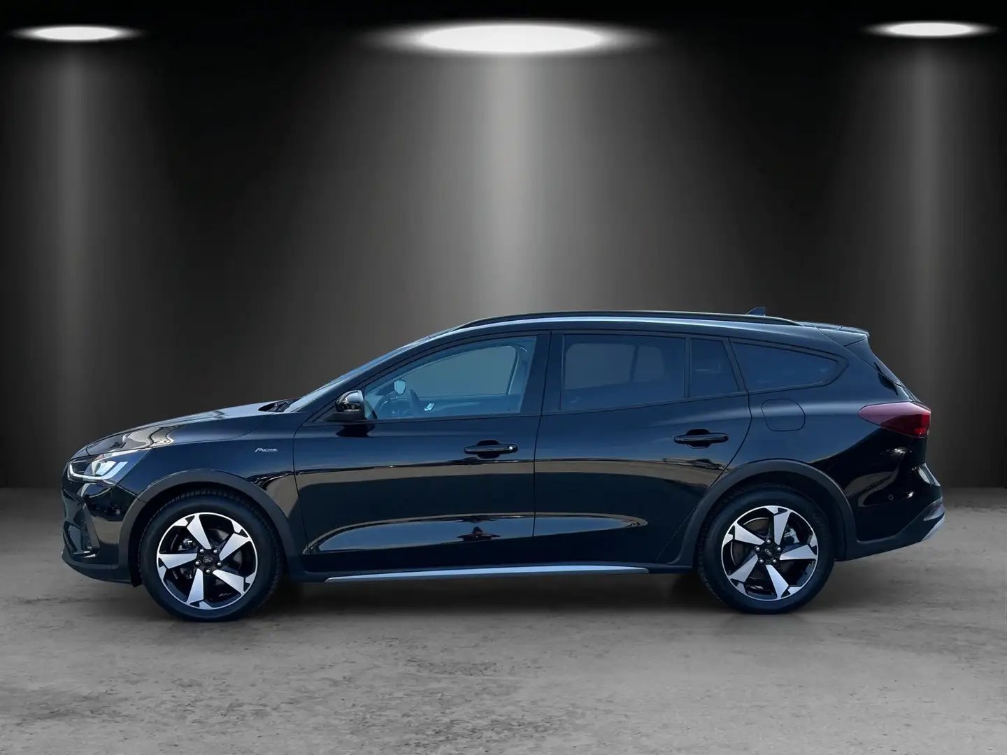 Ford Focus 1.5 Active X Aut./LED/KAMERA/ACC/NAVI/PANO Noir - 2