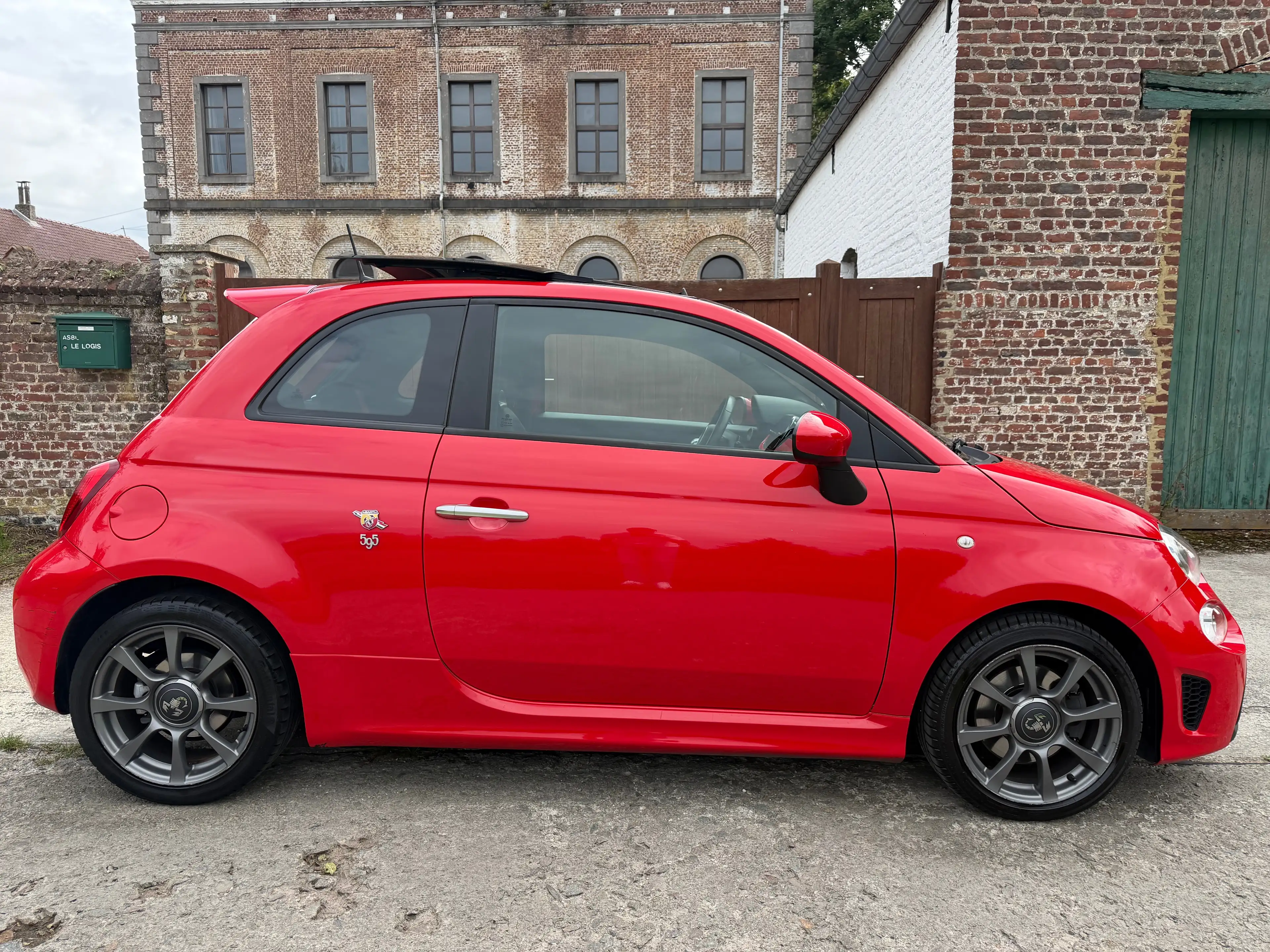 Abarth 595 1.4 T-Jet *TOIT OUVRANT || CLIM || CARPLAY || GPS* — photo 2