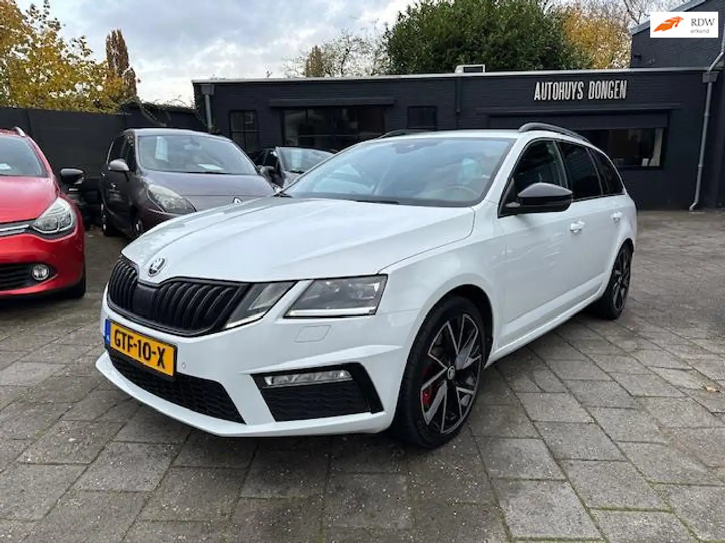 Skoda Octavia Combi RS 2.0 TSI DSG 245pk! Virtual Cockpit! Trekh Biały - 1