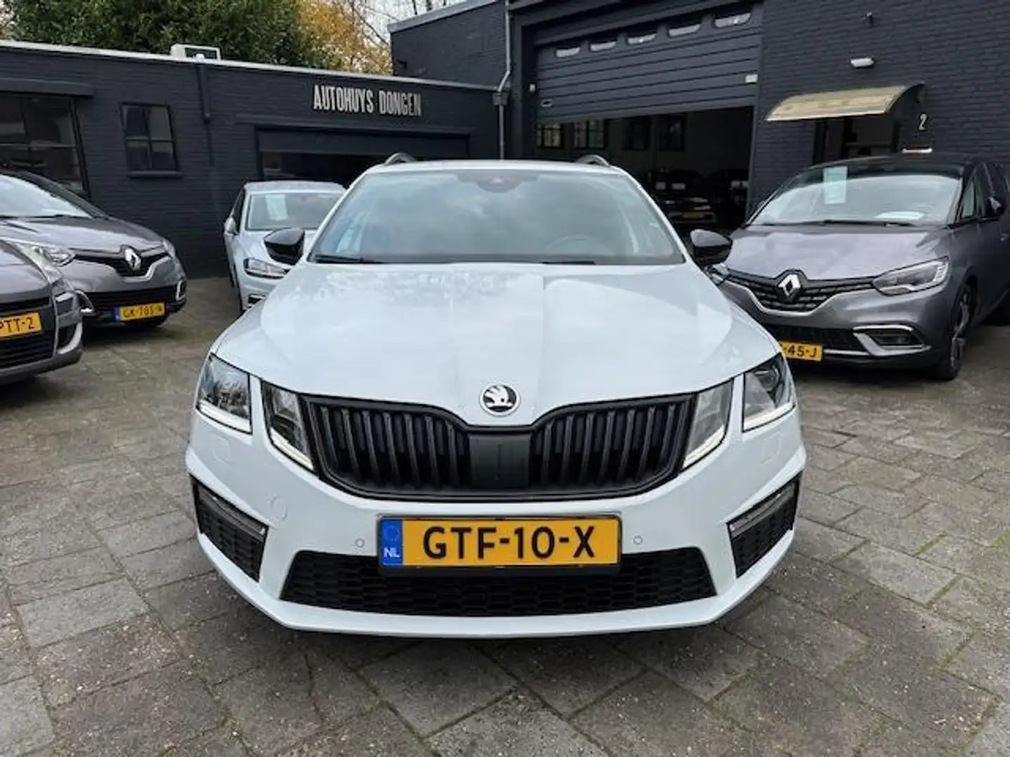 Skoda Octavia Combi RS 2.0 TSI DSG 245pk! Virtual Cockpit! Trekh Biały - 2
