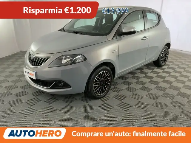 Lancia Ypsilon 1.0 Mild-Hybrid Alberta Ferretti MHEV