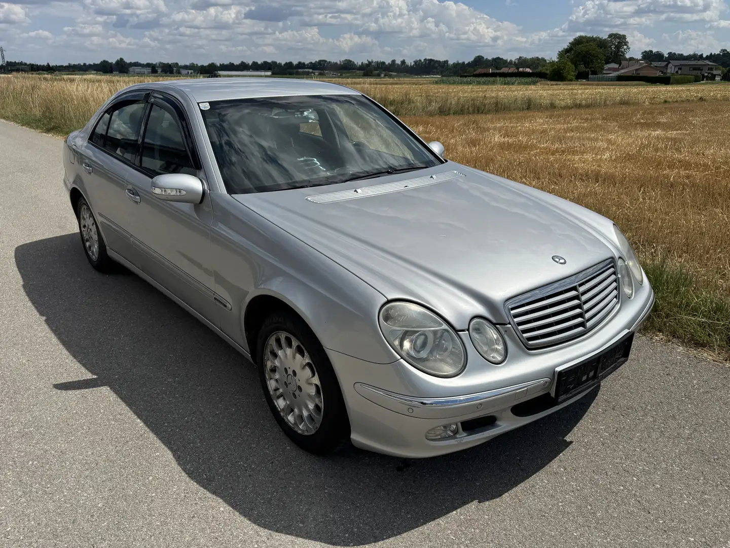 Mercedes-Benz E 200 Elegance CDI Sequentronic Silber - 1