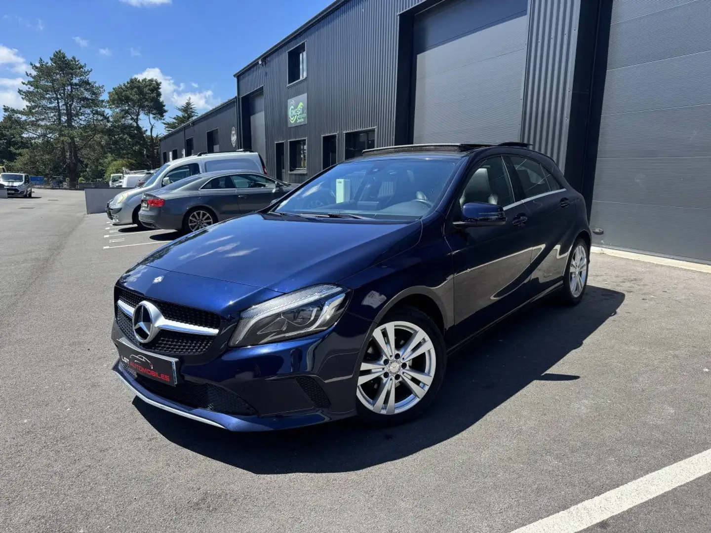 Mercedes-Benz A 180 180 d Sensation 7G-DCT Bleu - 1