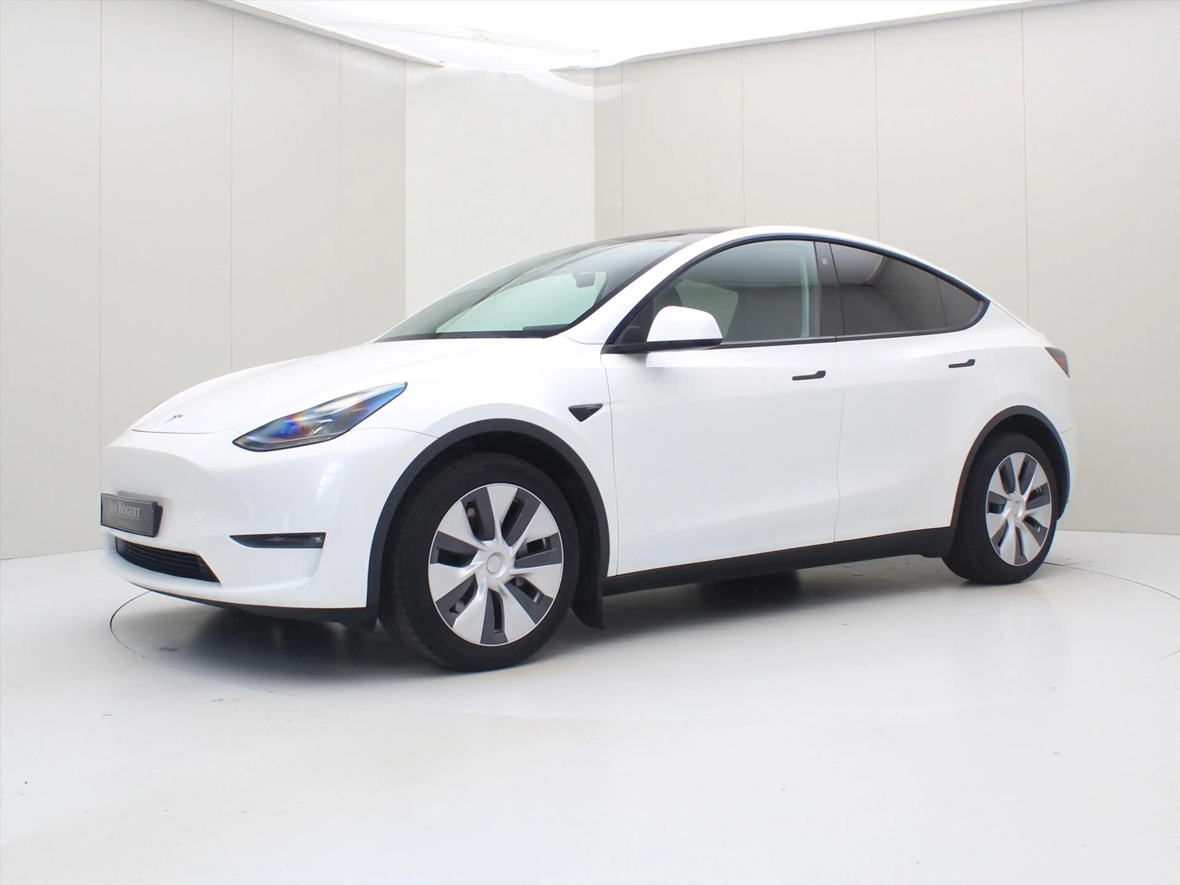 Tesla Model Y Long Range AWD 75kWh 351pk 92.2% SoH [ AMD RYZEN+A — photo 9