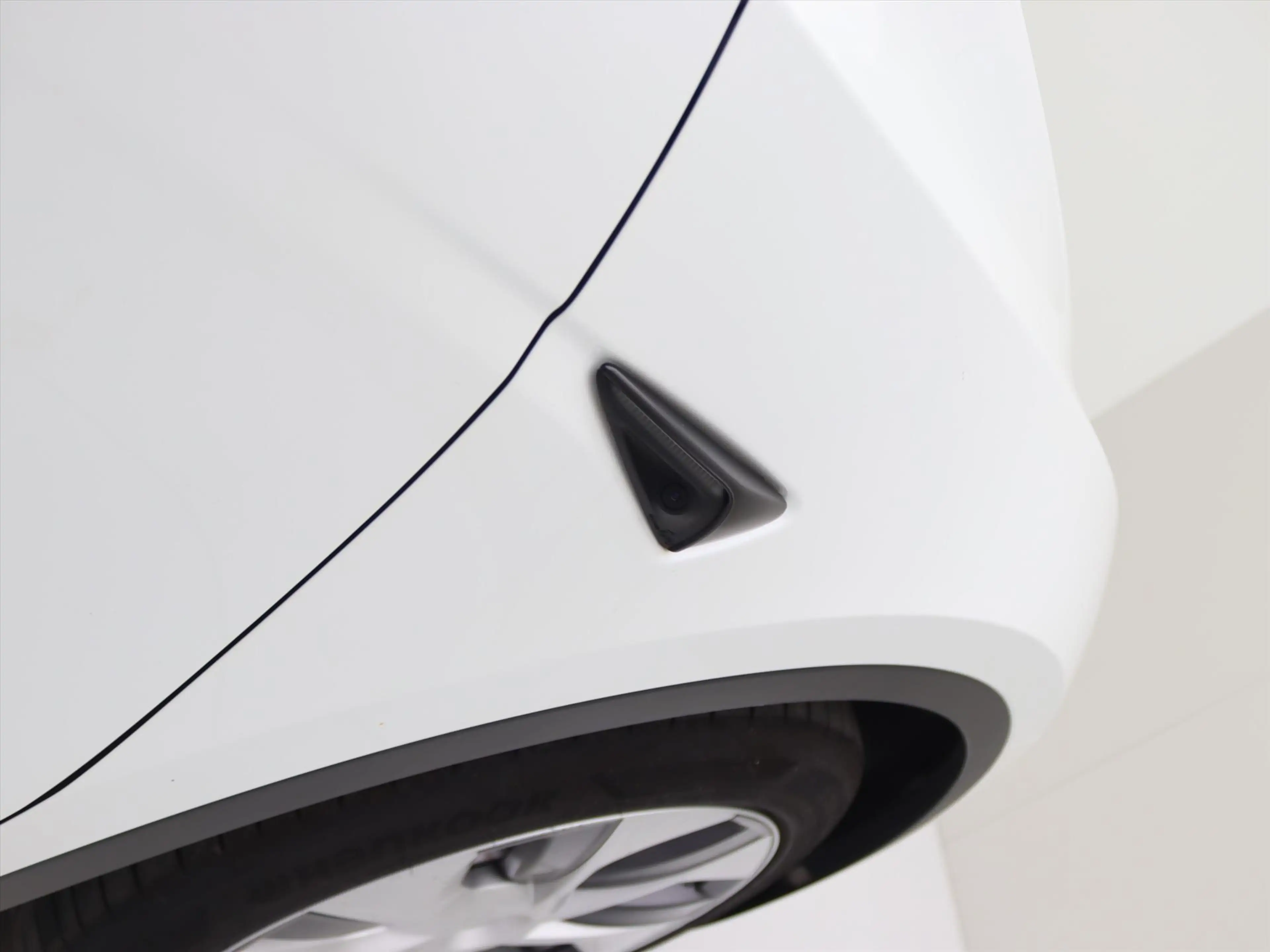 Tesla Model Y Long Range AWD 75kWh 351pk 92.2% SoH [ AMD RYZEN+A — photo 28