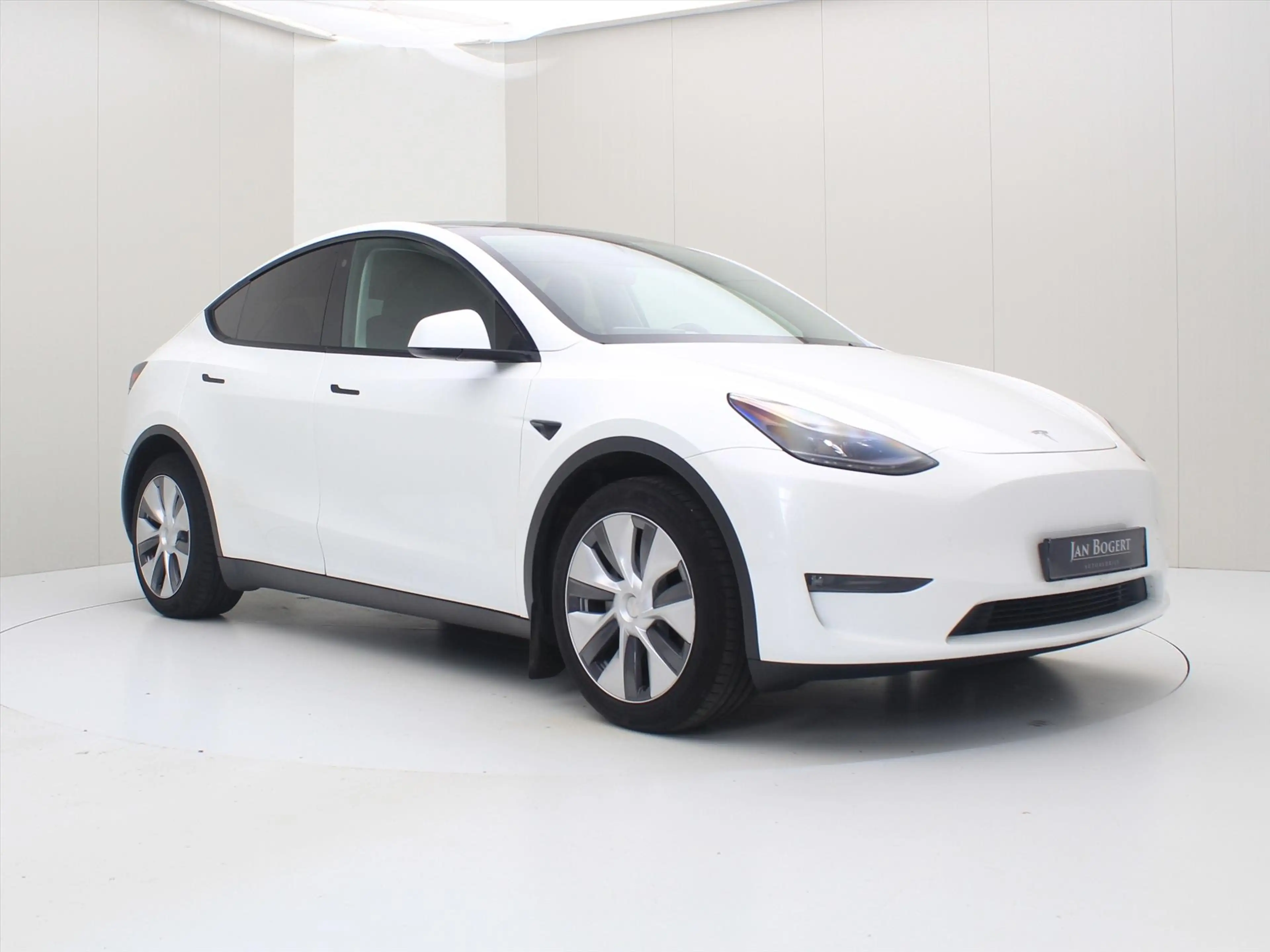 Tesla Model Y Long Range AWD 75kWh 351pk 92.2% SoH [ AMD RYZEN+A — photo 6