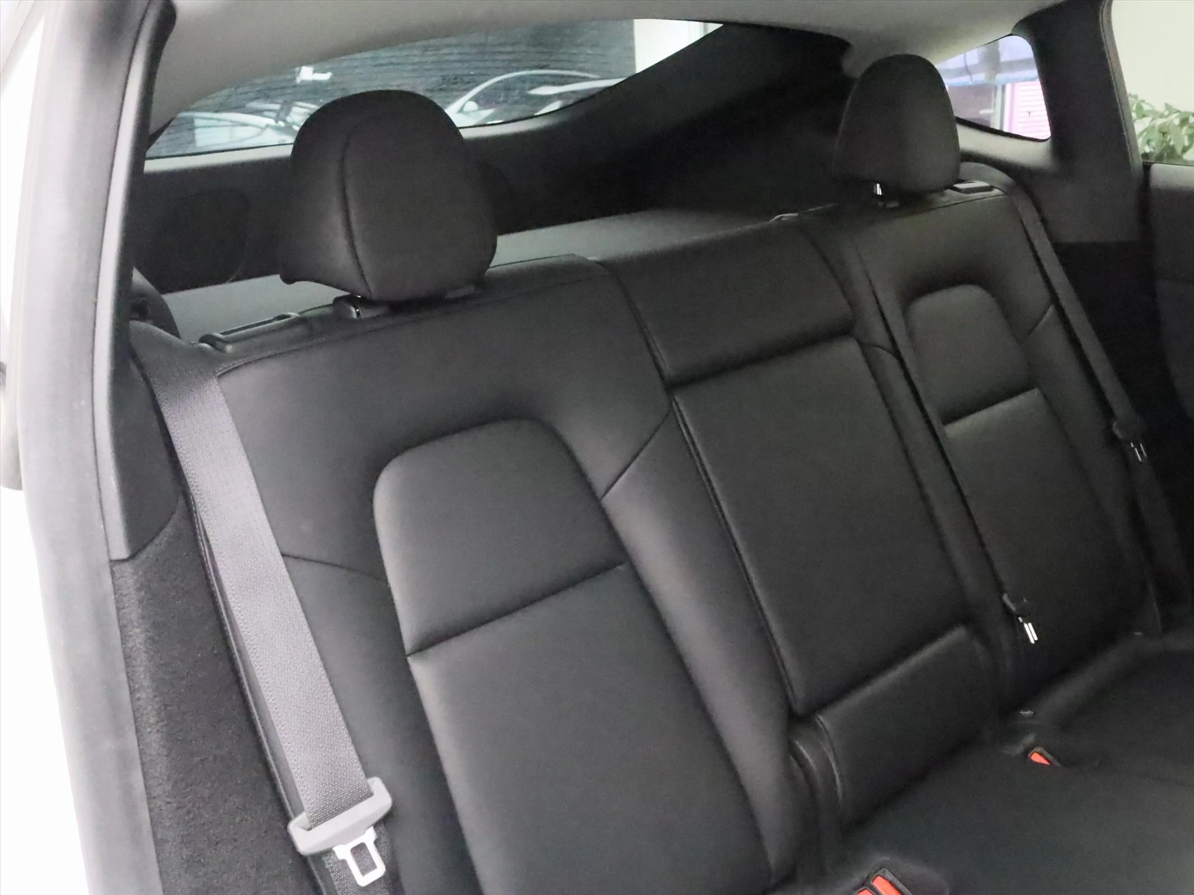 Tesla Model Y Long Range AWD 75kWh 351pk 92.2% SoH [ AMD RYZEN+A — photo 16