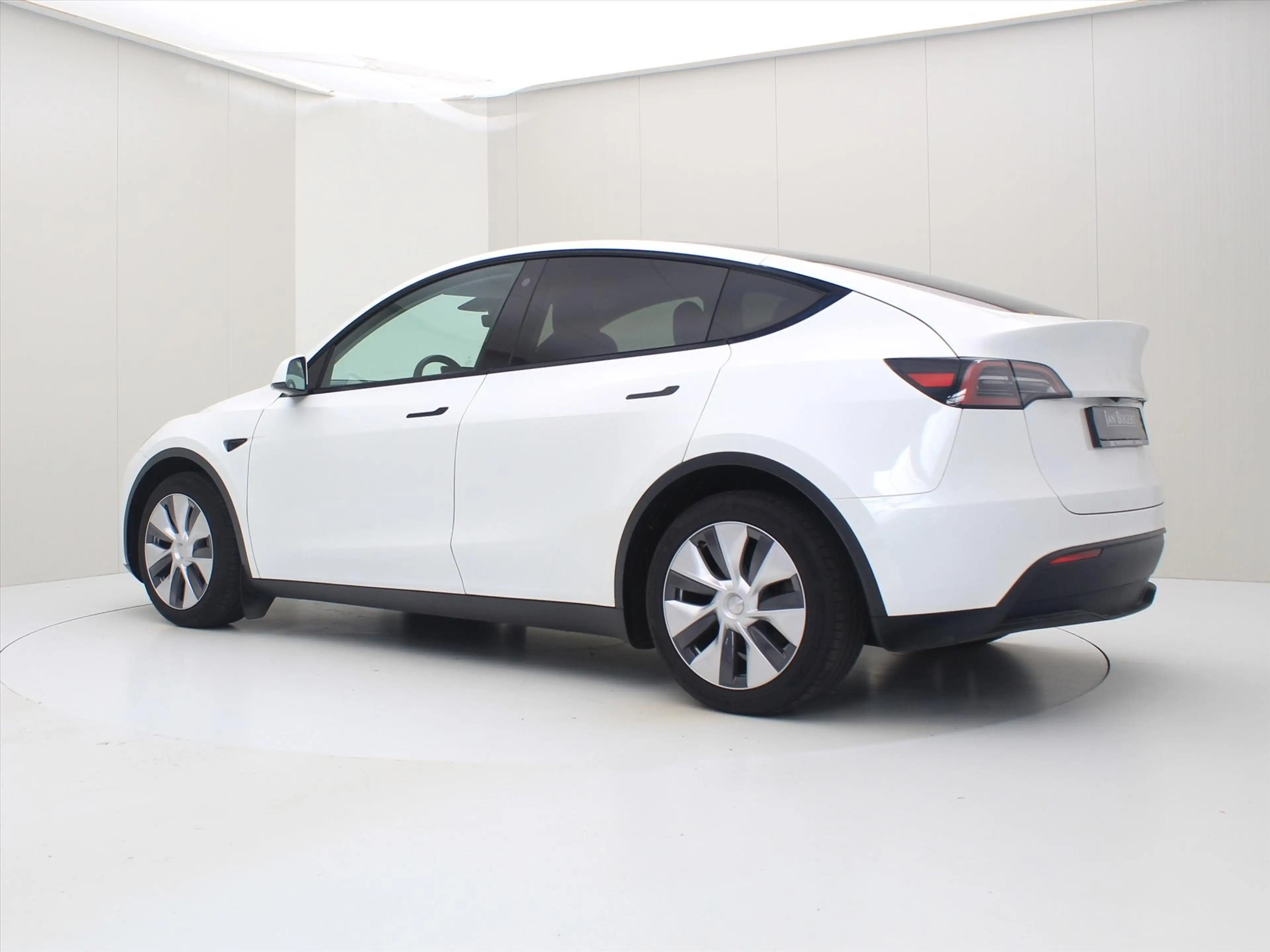 Tesla Model Y Long Range AWD 75kWh 351pk 92.2% SoH [ AMD RYZEN+A — photo 5