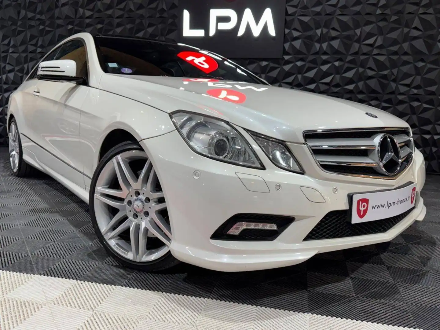 Mercedes-Benz E 500 II (A207) 500 Executive BA Wit - 2