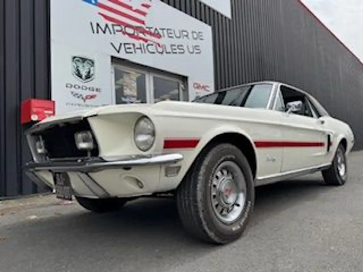 Ford Mustang COUPÉ GT/CS Wit - 2