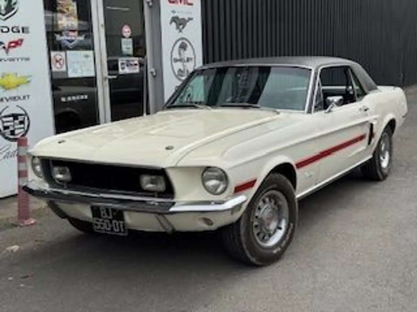 Ford Mustang COUPÉ GT/CS Wit - 1