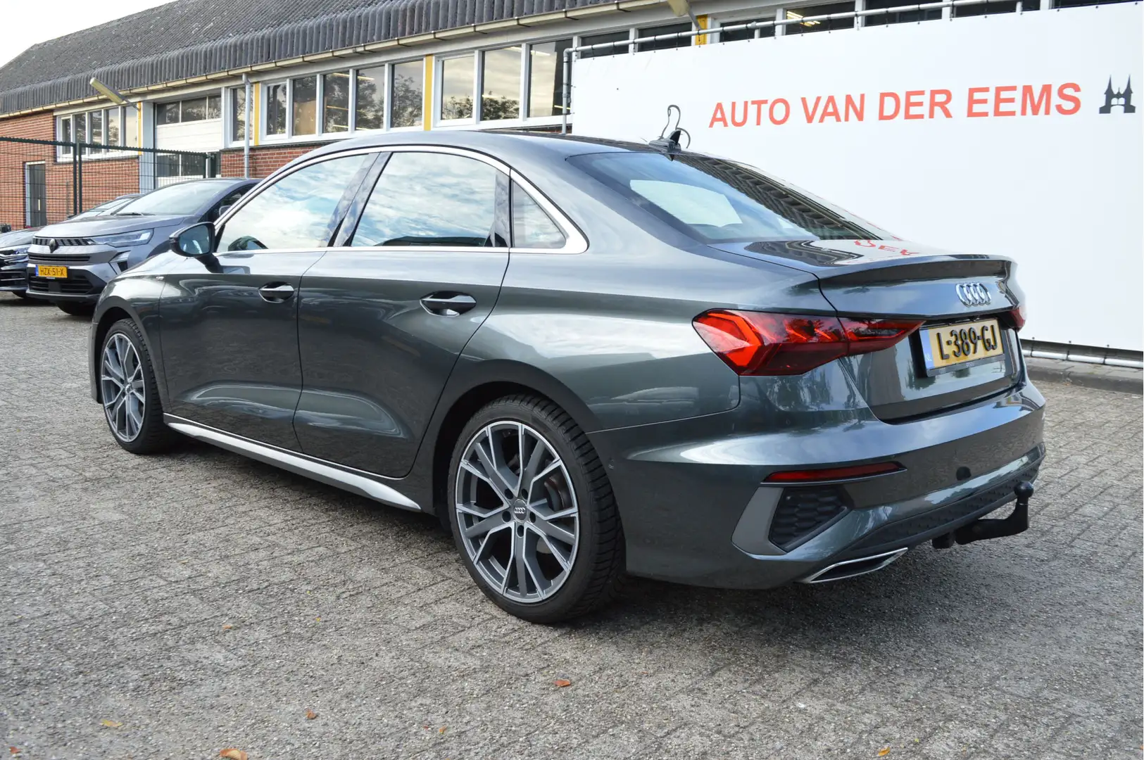 Audi A3 Limousine 30 TFSI S edition Nap / Standkachel / Ma Gris - 2