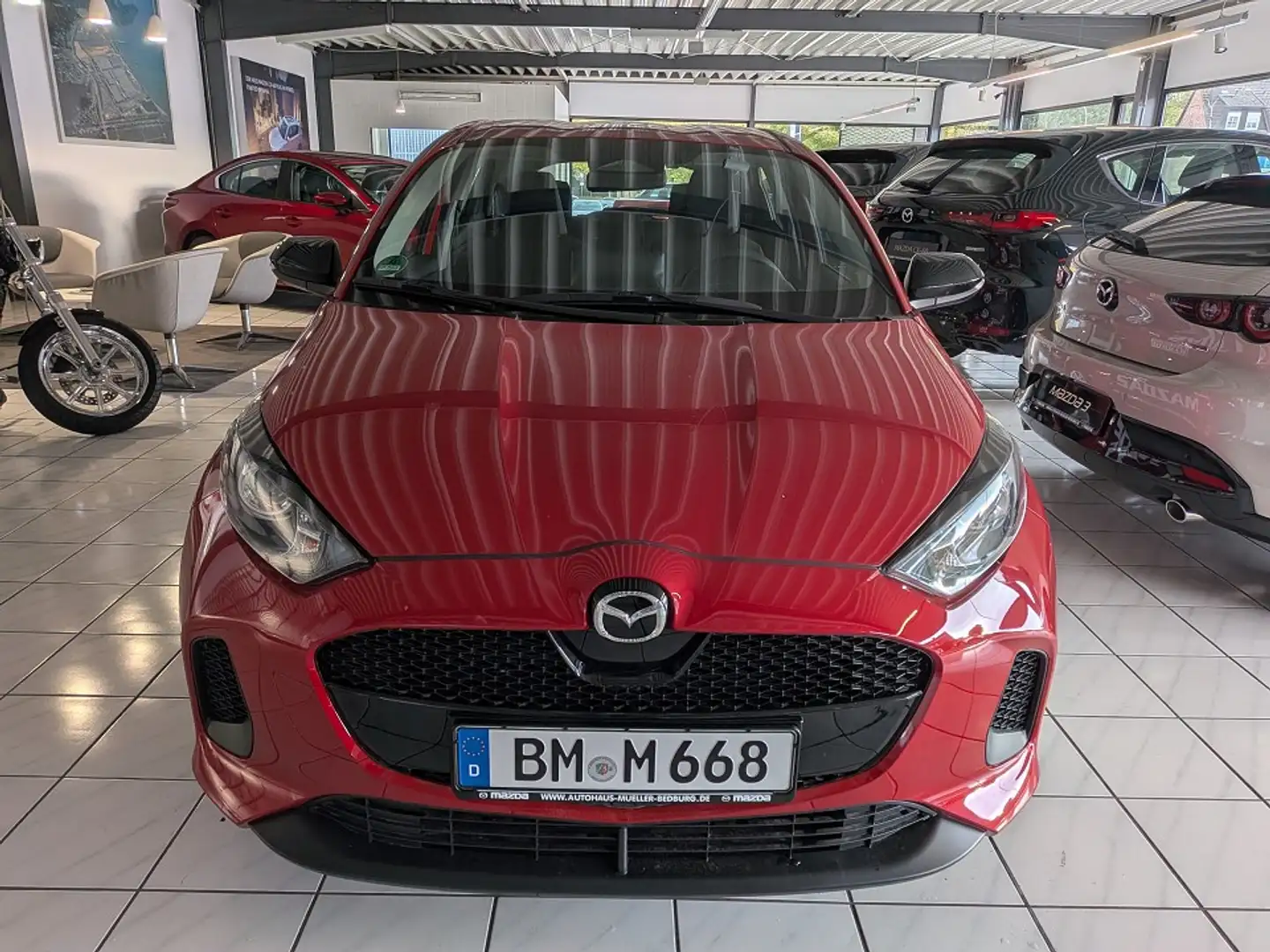 Mazda 2 Hybrid 1.5L Hybrid VVT-i 116 Centre-Line Rouge - 1