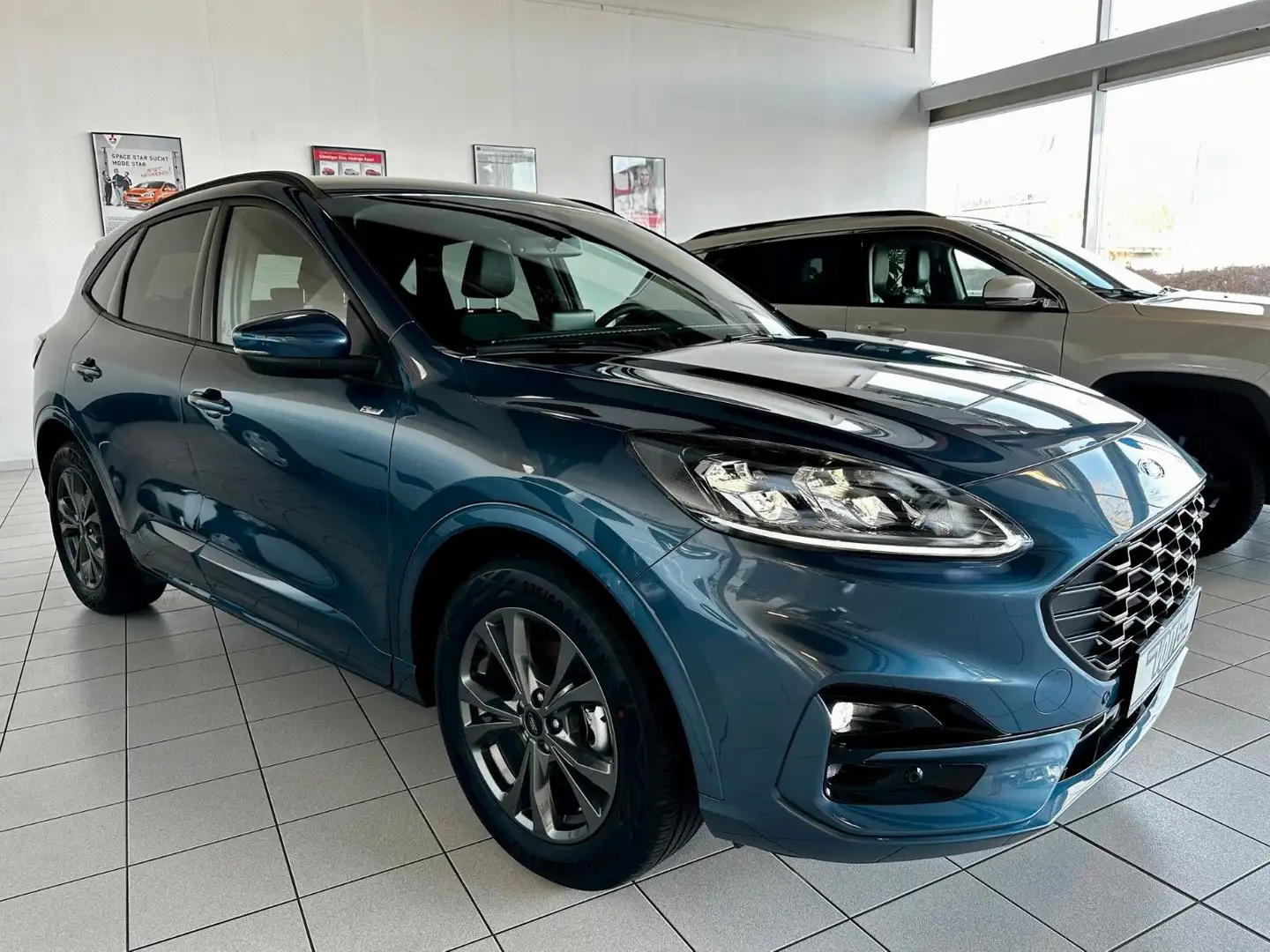 Ford Kuga ST-Line X 1.5 EcoBoost 150PS Winter-Paket Azul - 1