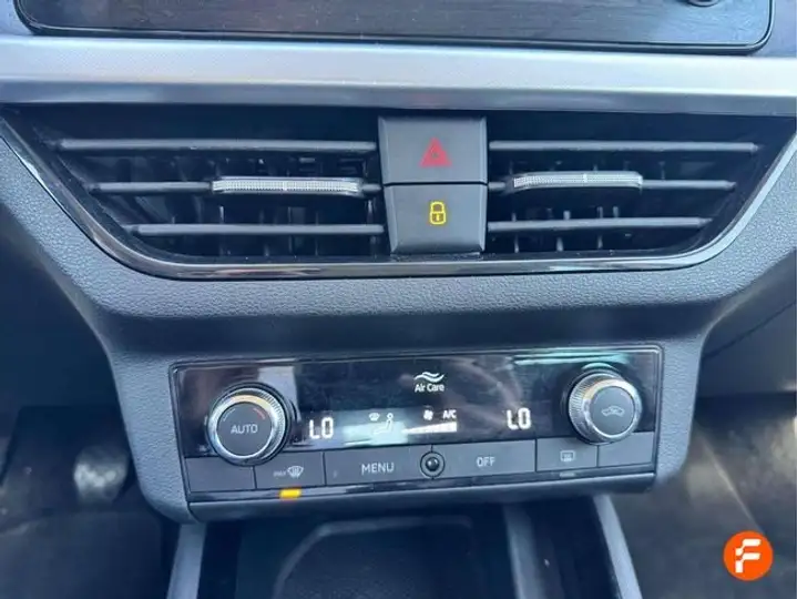 Škoda Kamiq 1.5 TSI Selection 2023, foto 18