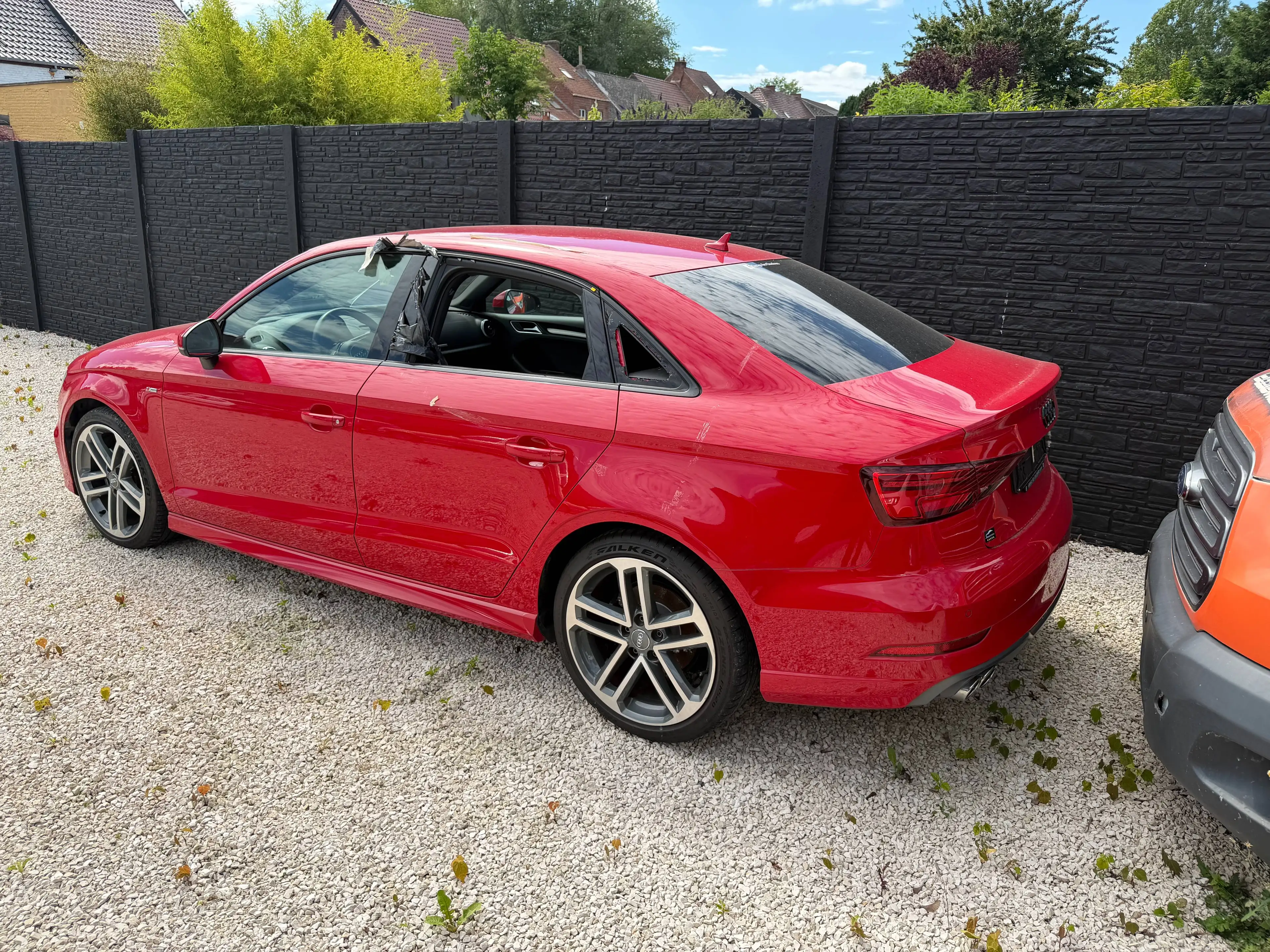 Audi A3 Limousine 1.5 TFSI - ! S line ! - S tronic - Eu6c MARCHAND / EXPORT ! — photo 2