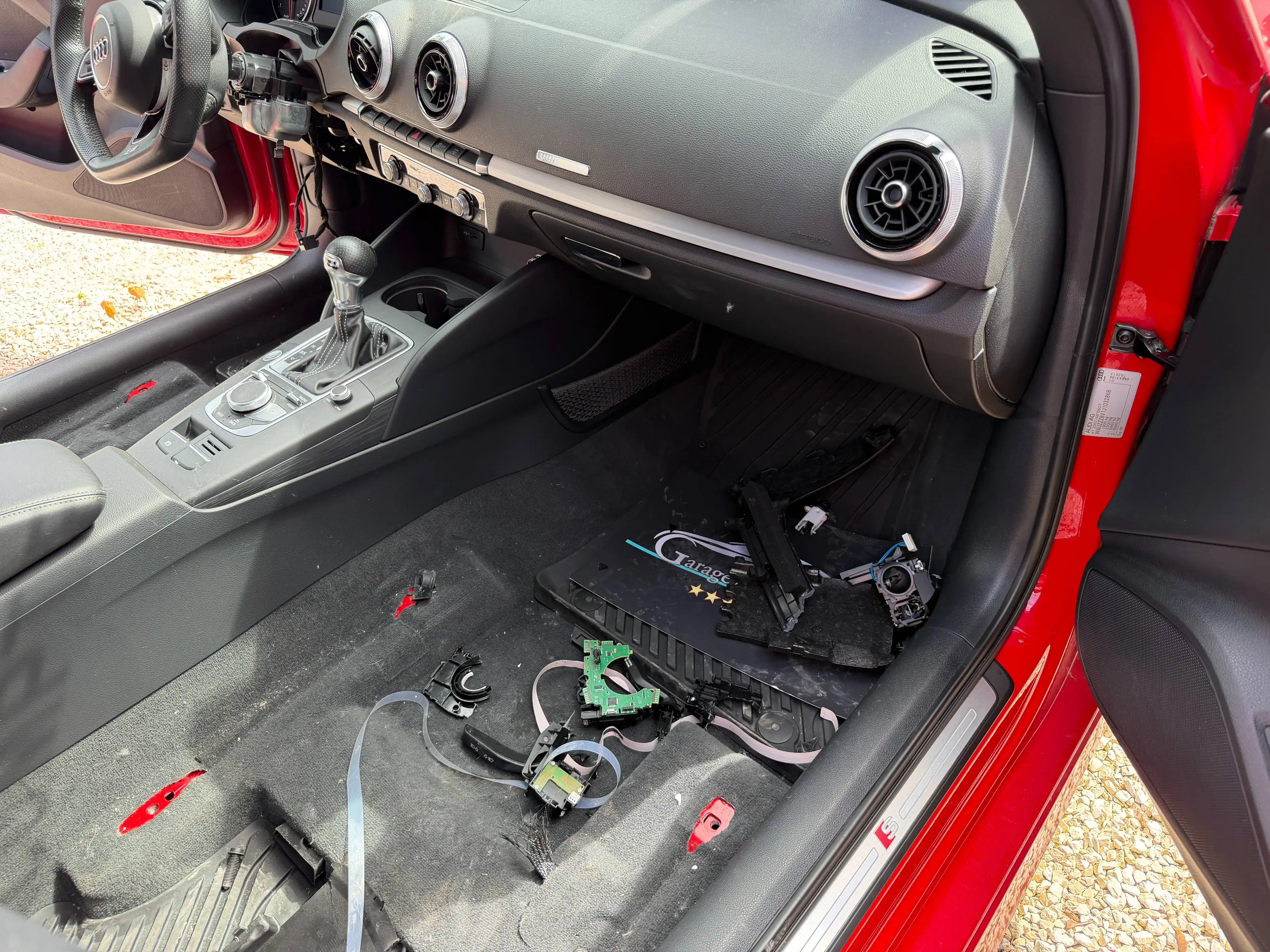 Audi A3 Limousine 1.5 TFSI - ! S line ! - S tronic - Eu6c MARCHAND / EXPORT ! — photo 5