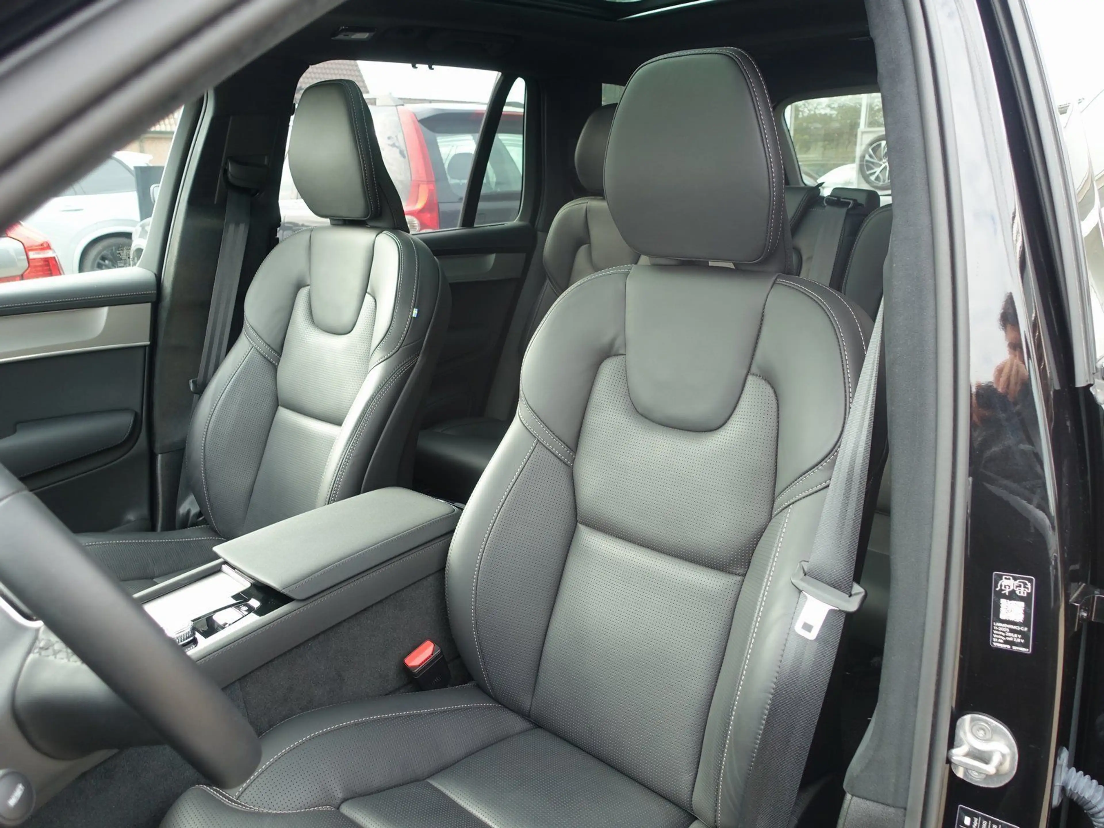 Volvo XC90 Black Edition Ultra T8 AWD Plug-in/FourC — photo 11