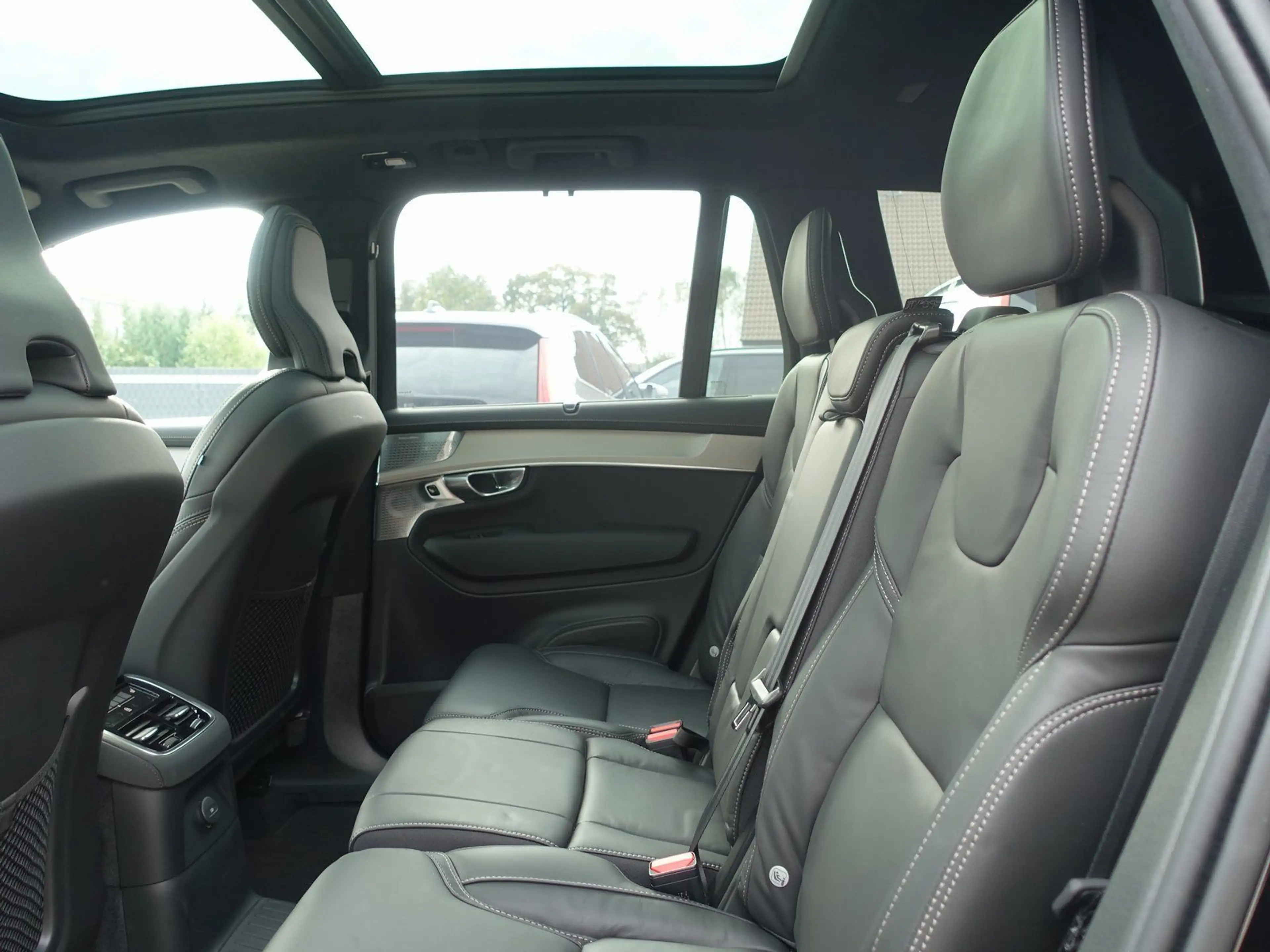 Volvo XC90 Black Edition Ultra T8 AWD Plug-in/FourC — photo 10