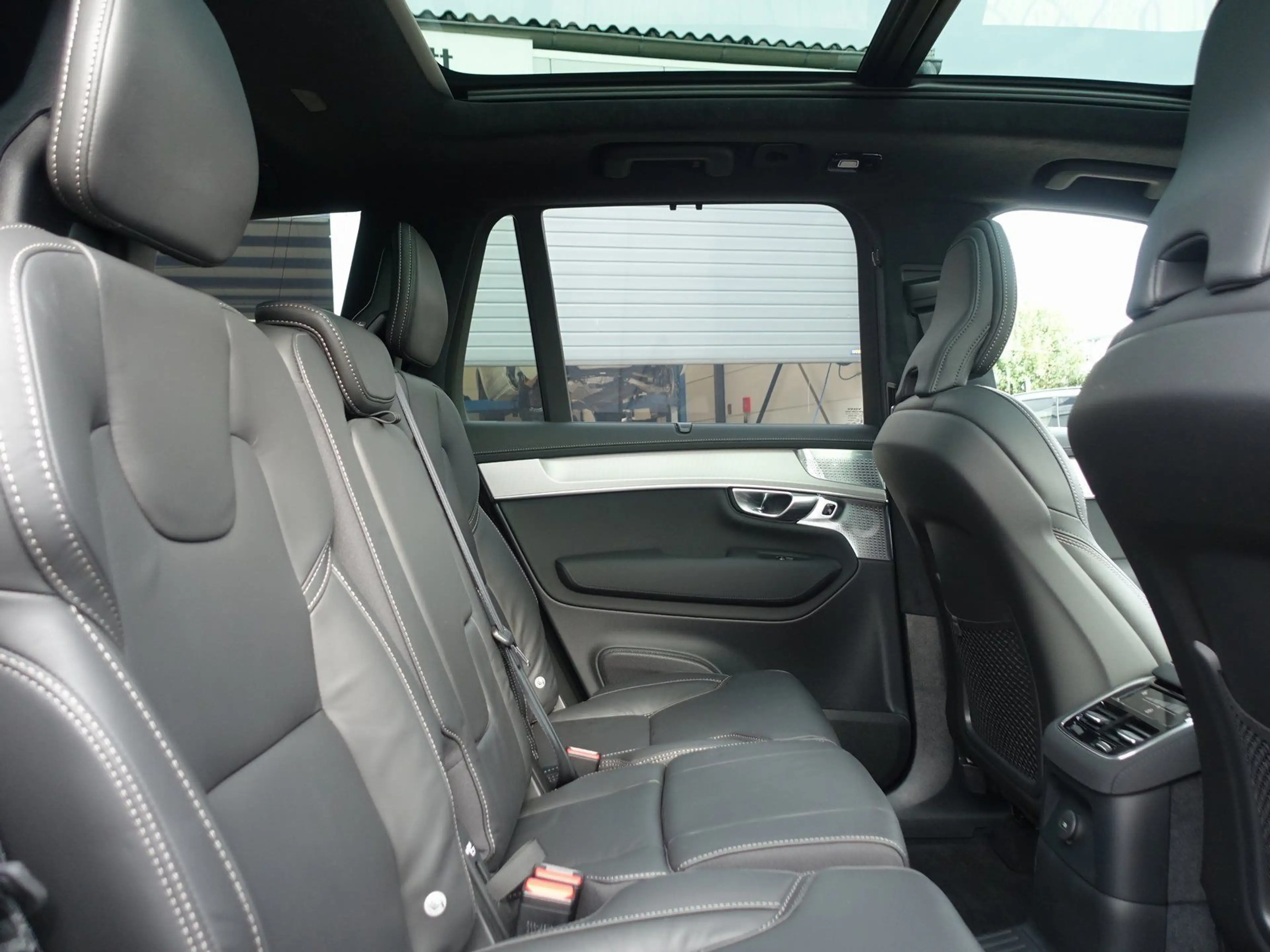 Volvo XC90 Black Edition Ultra T8 AWD Plug-in/FourC — photo 9